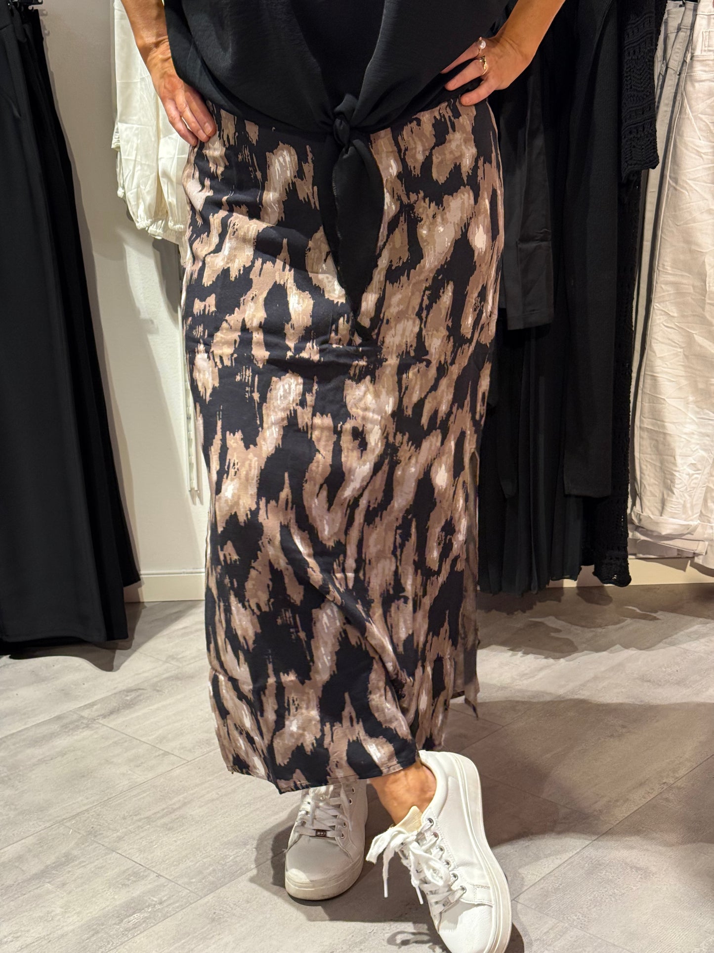 Marlowe skirt
