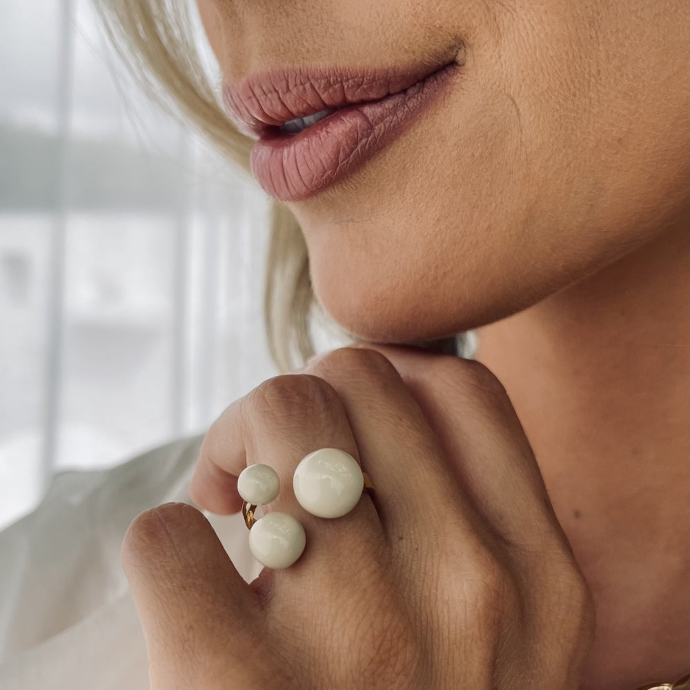 BREA ENAMEL RING IVORY/GOLD