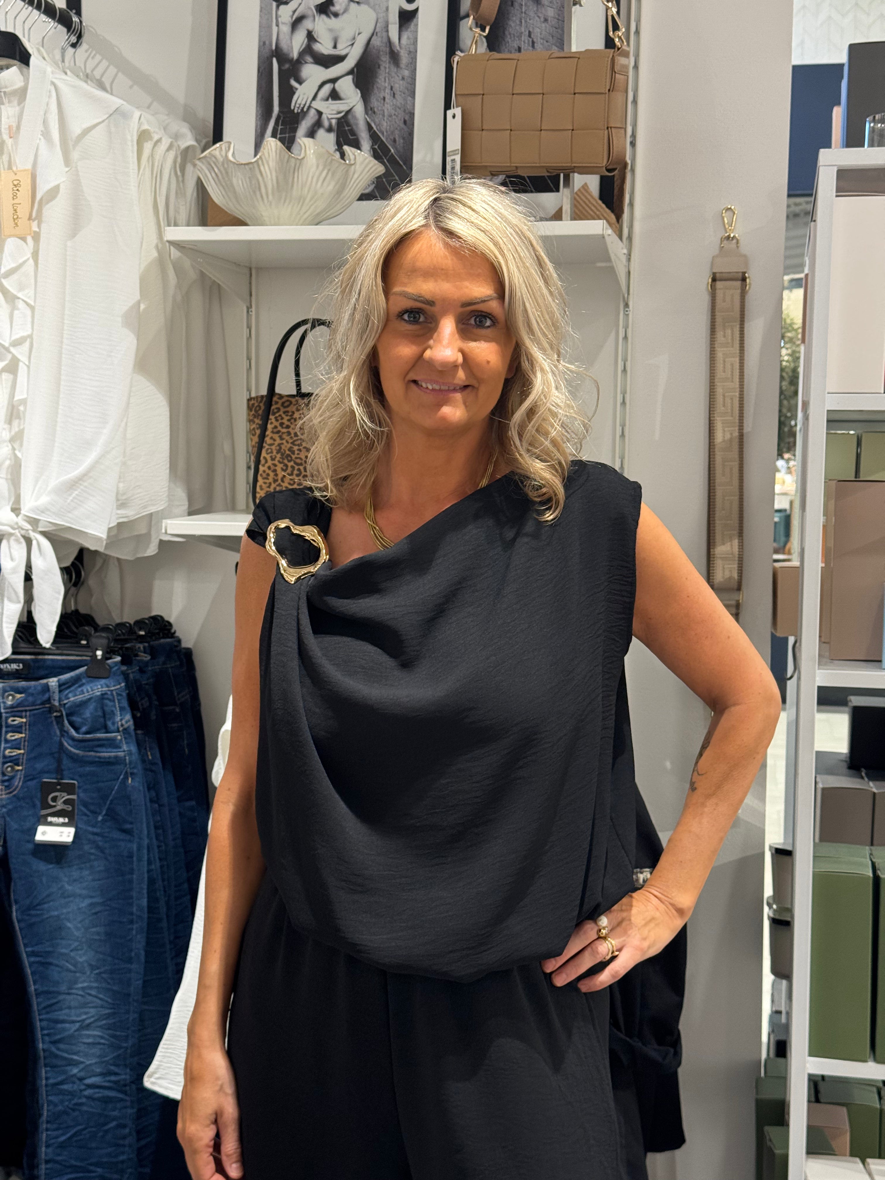 Alva drape topp med spänne