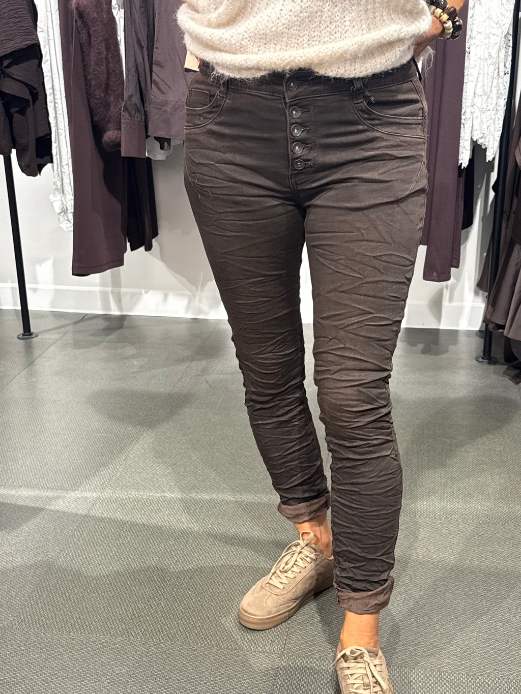 Mirakeljeans knappar- brun