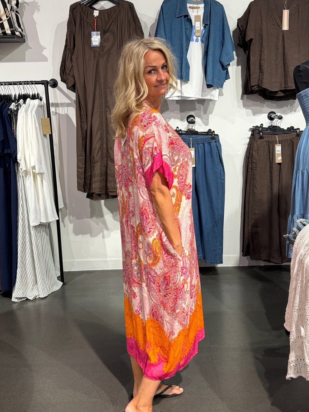 Marit klänning - orange/ rosa