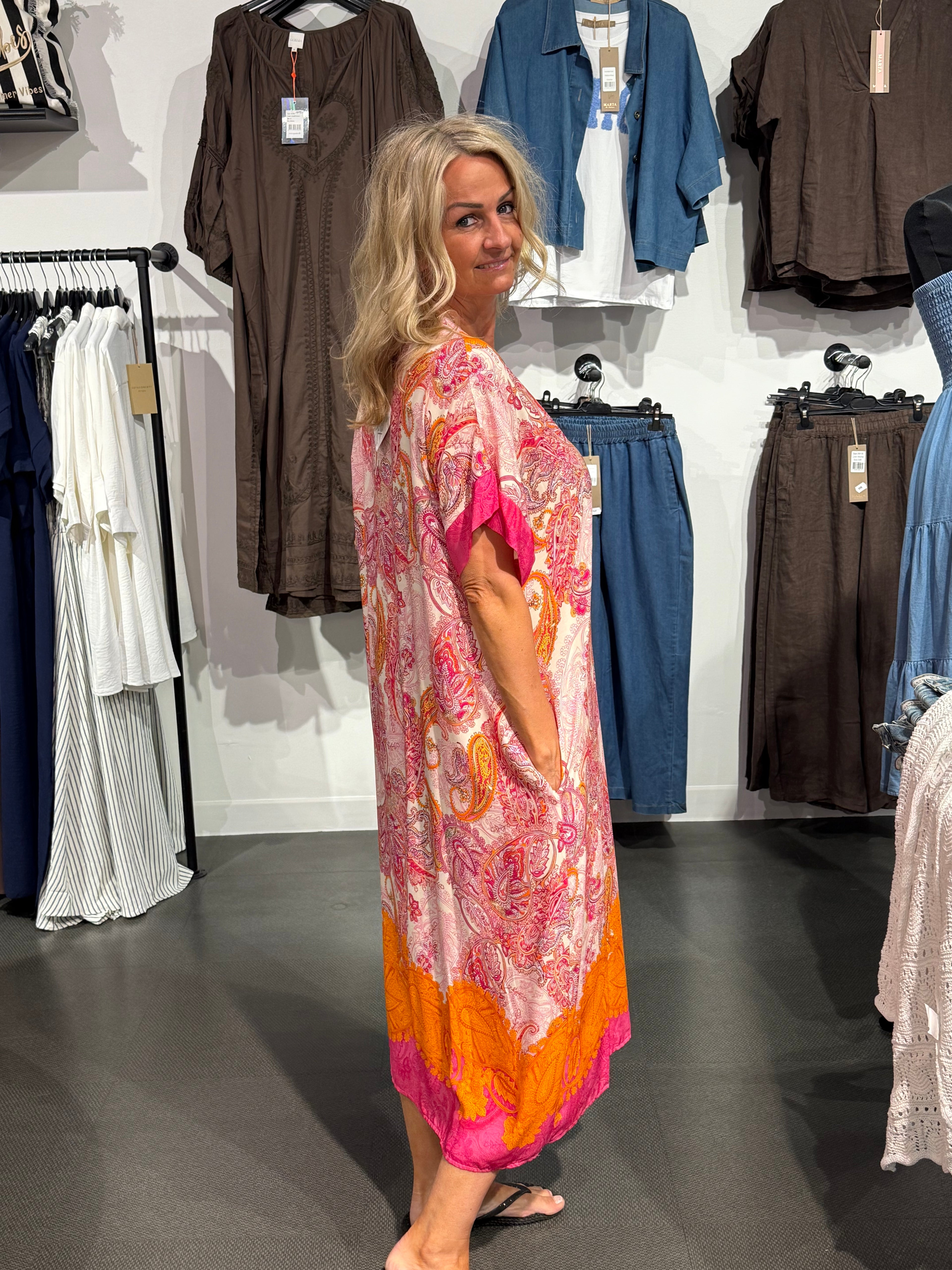 Marit klänning - orange/ rosa