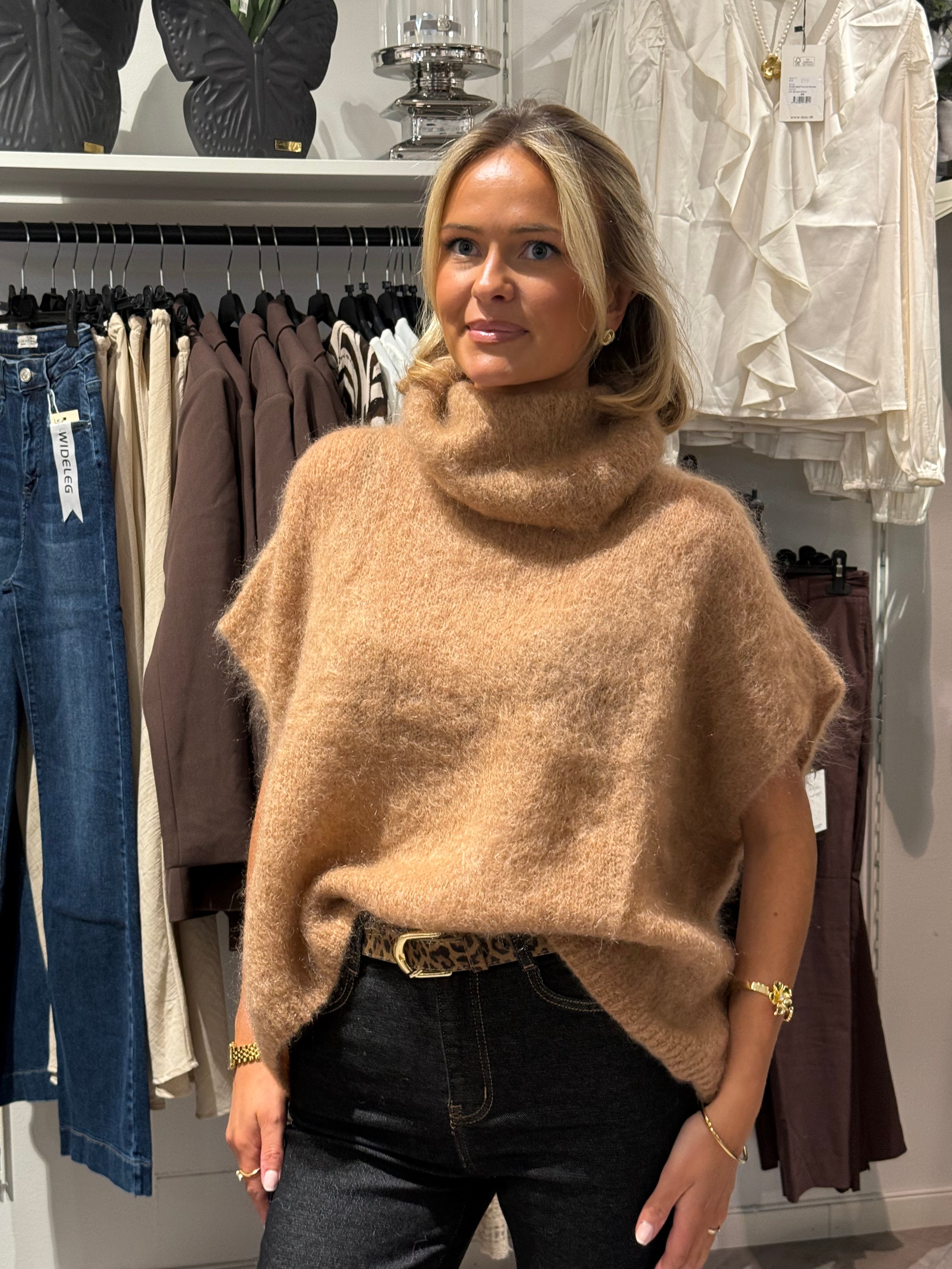 MOHAIR POLO-camel