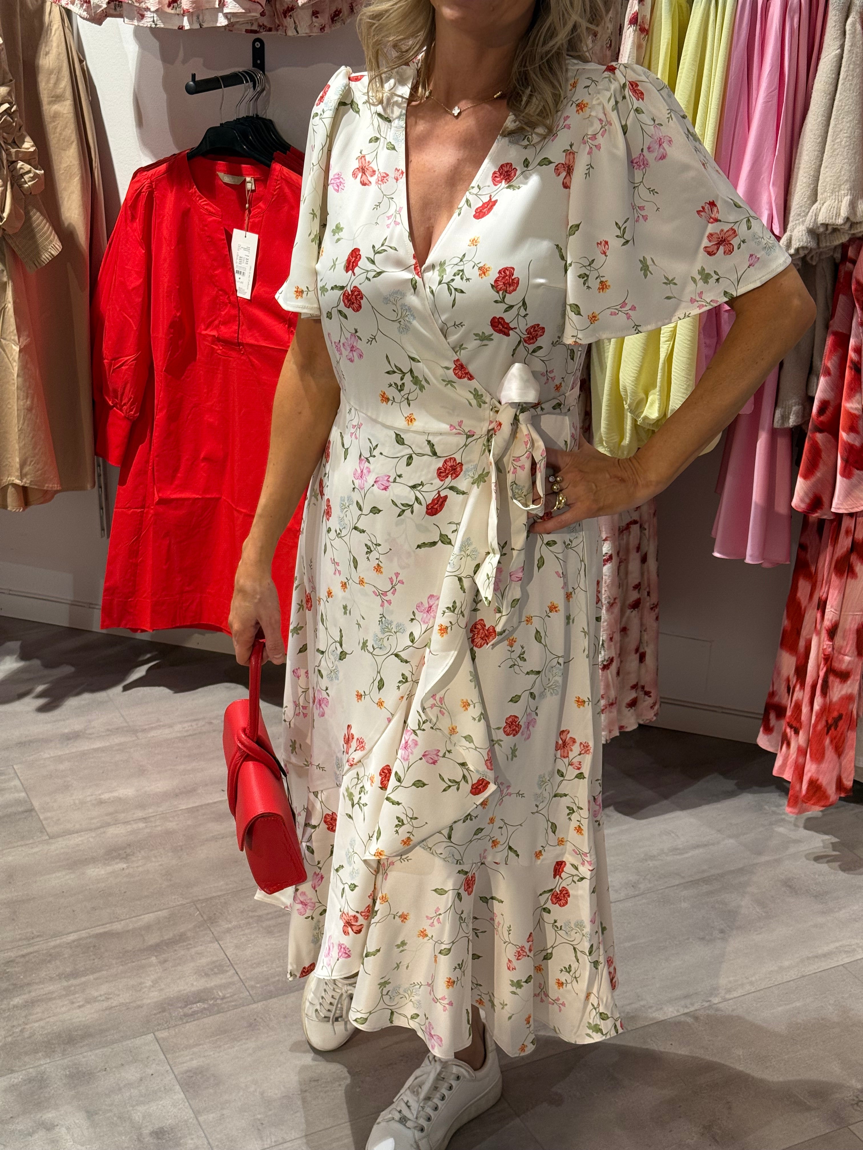 YasThea Midi wrap dress- botalia