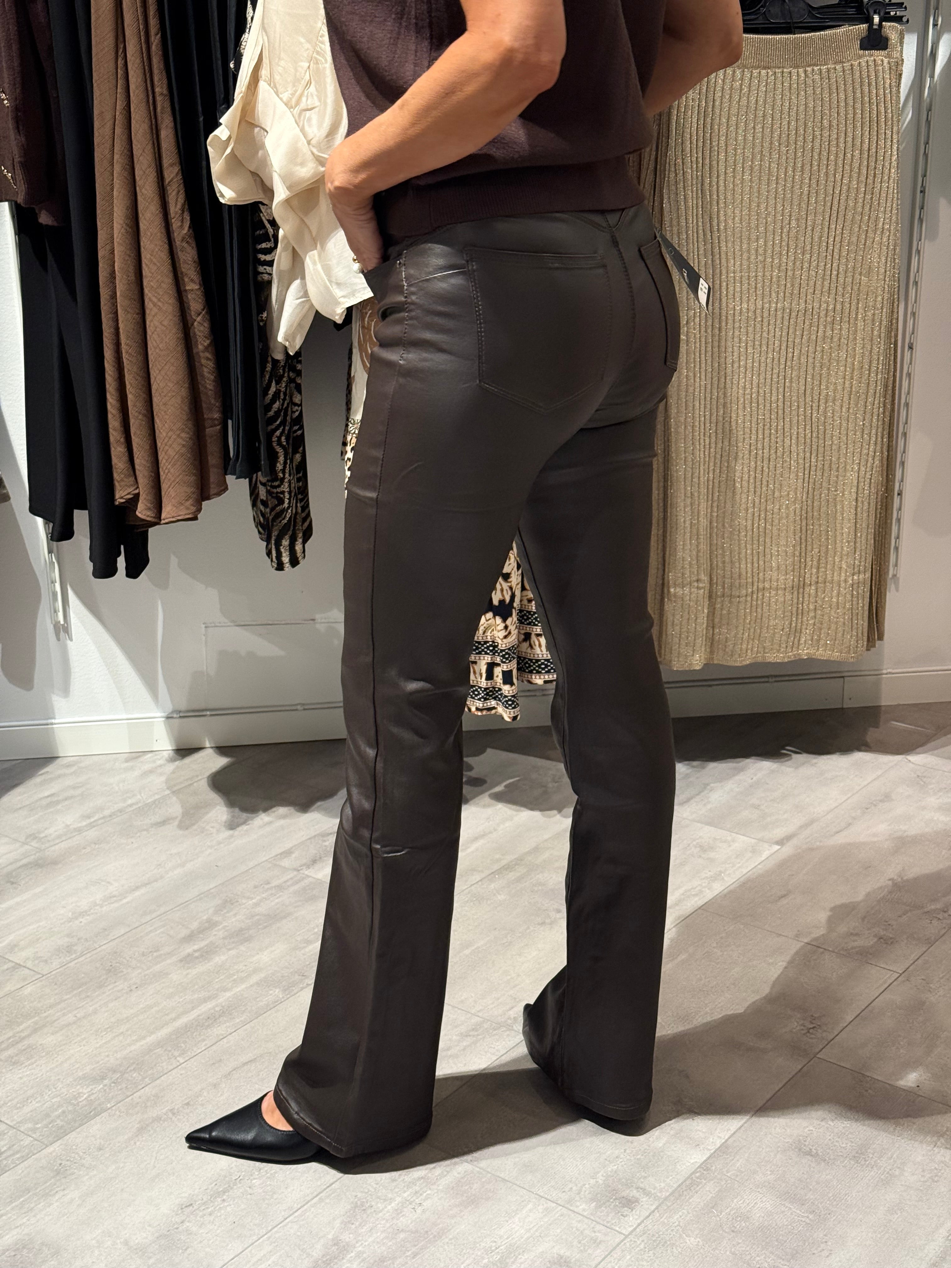 Skinnbyxor bootcut brun