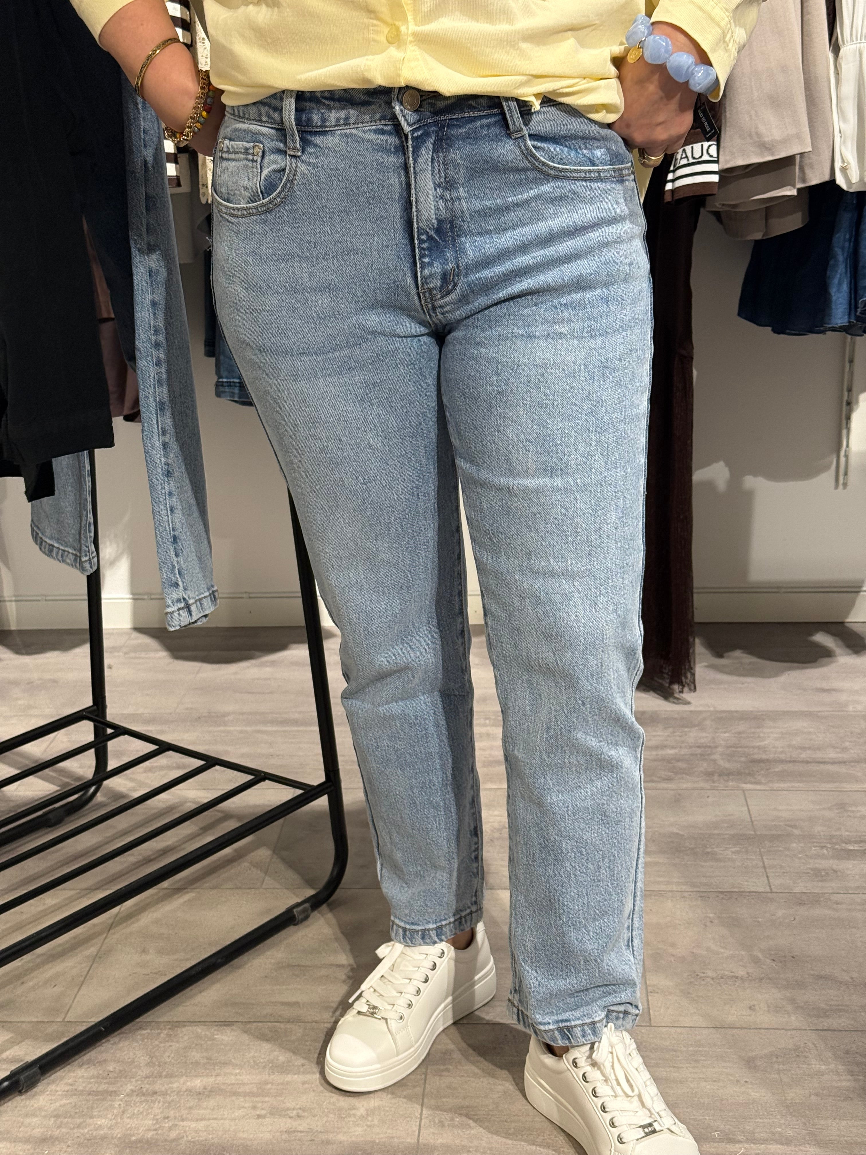 D- Style Straight jeans