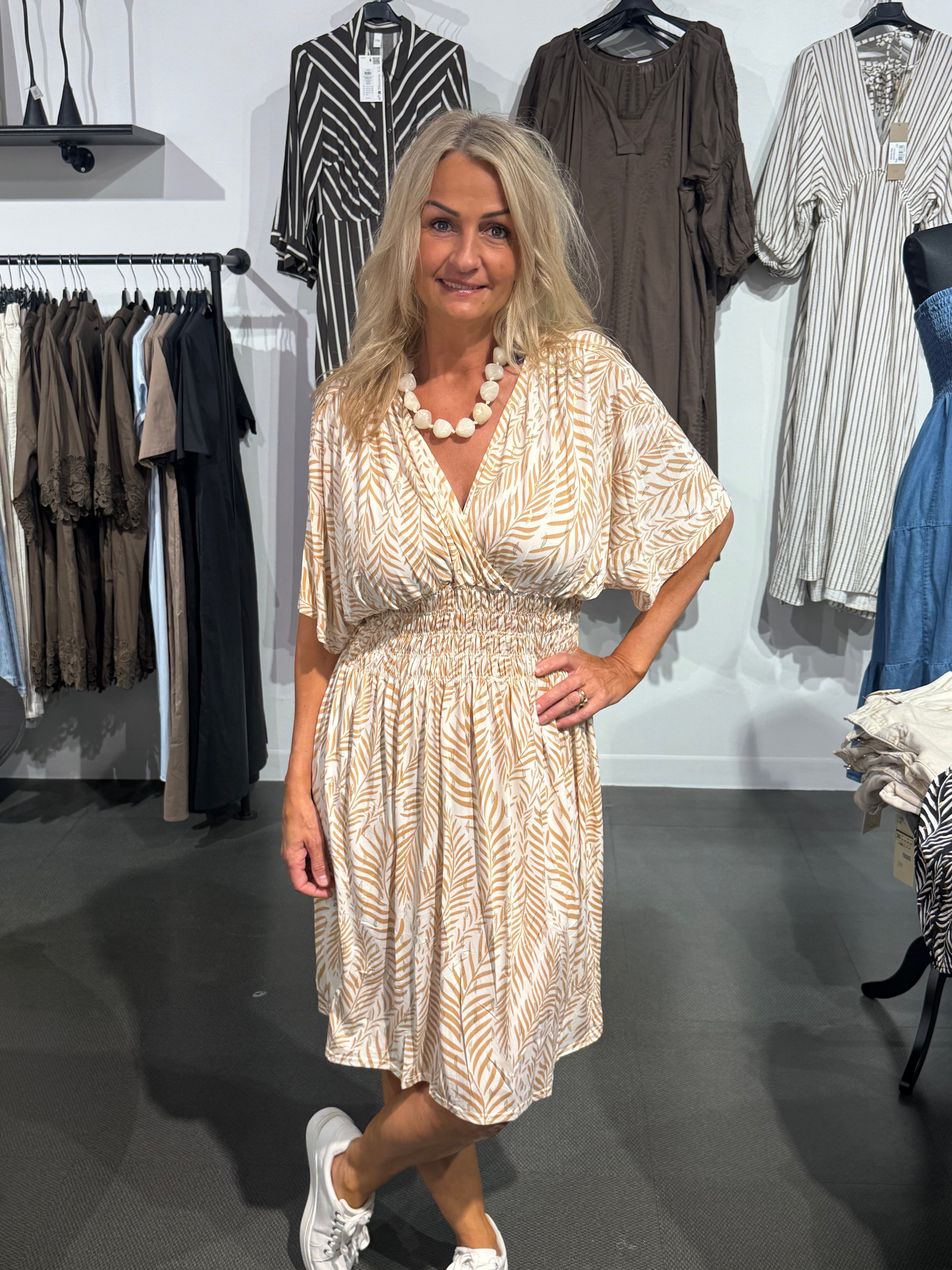 Melina dress- beige