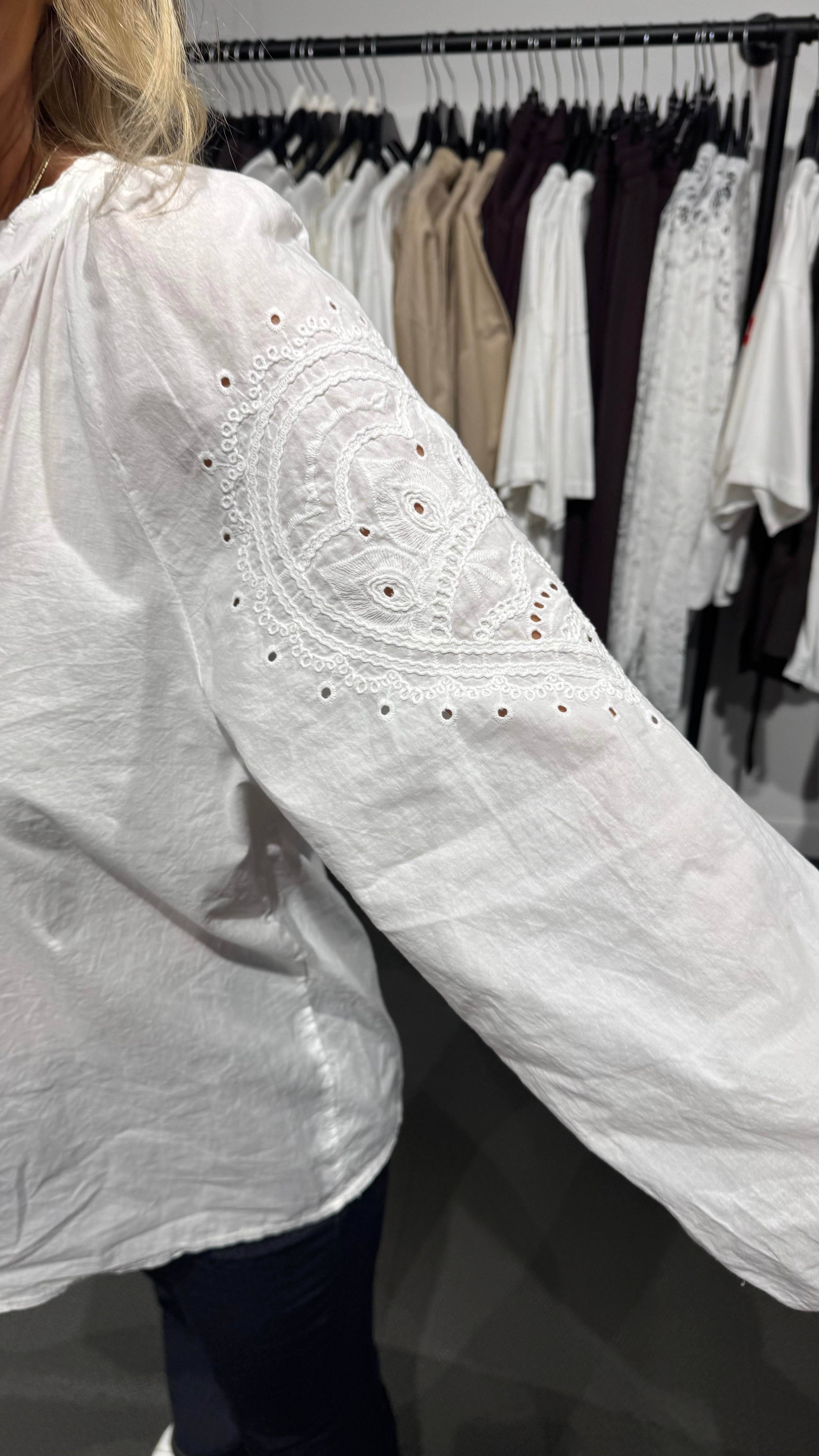 MDCSEVINA BLUS - VIT