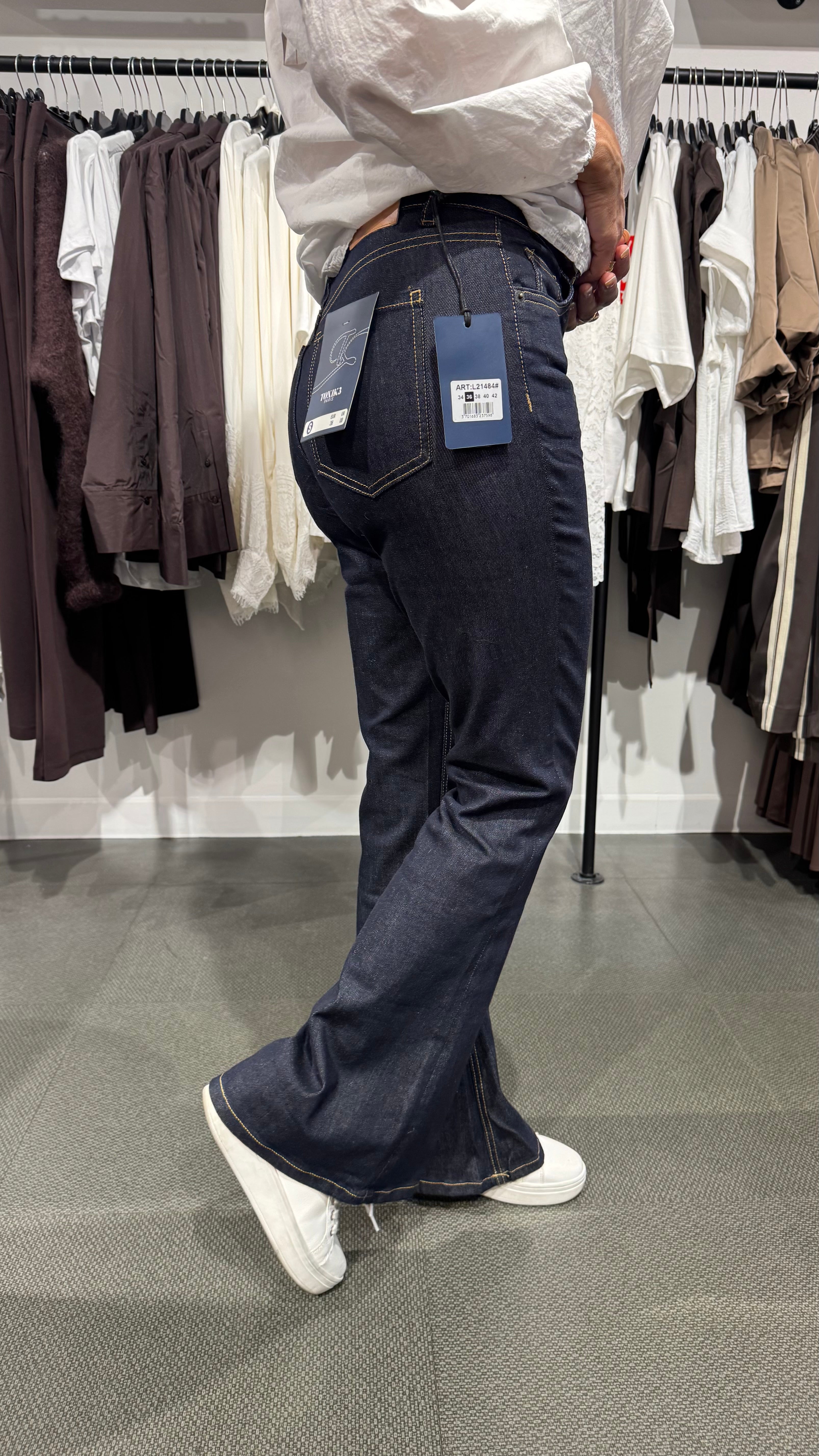 Toxik Bootcut - dark wash