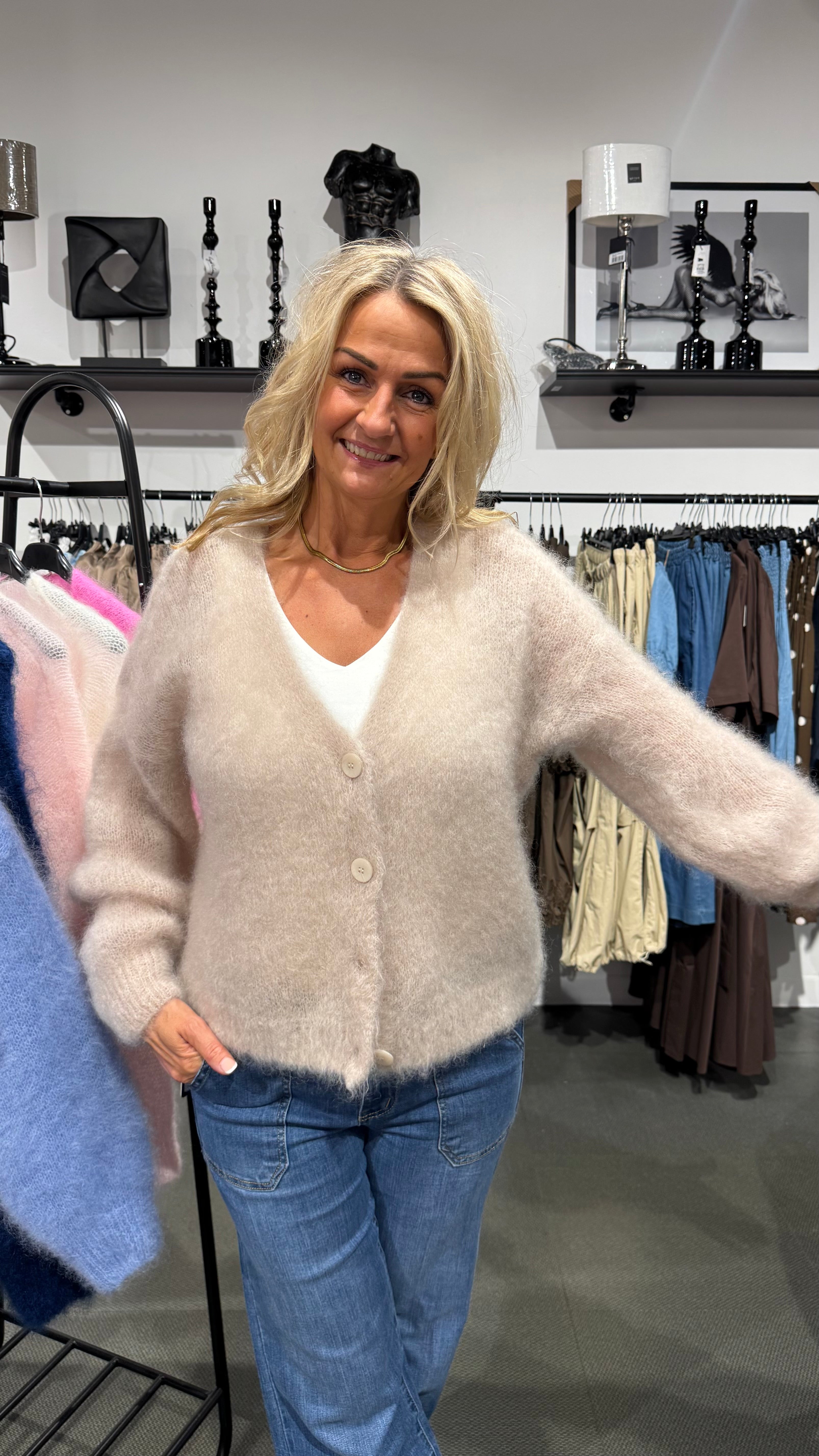 MOHAIR CARDIGAN - BEIGE