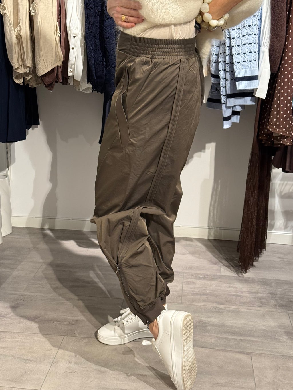 MollieGO pants- coffee
