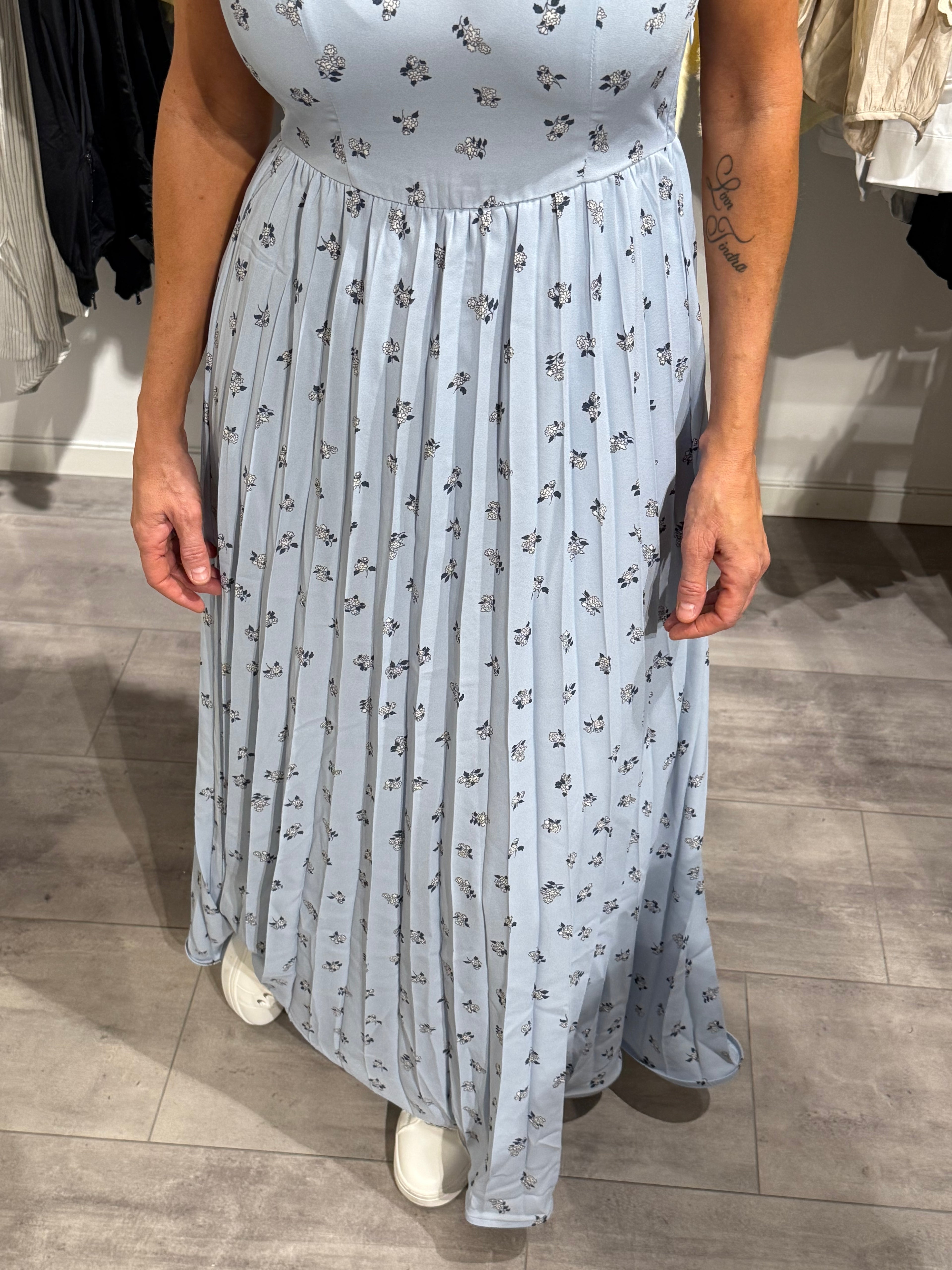 YASSVEA LONG DRESS