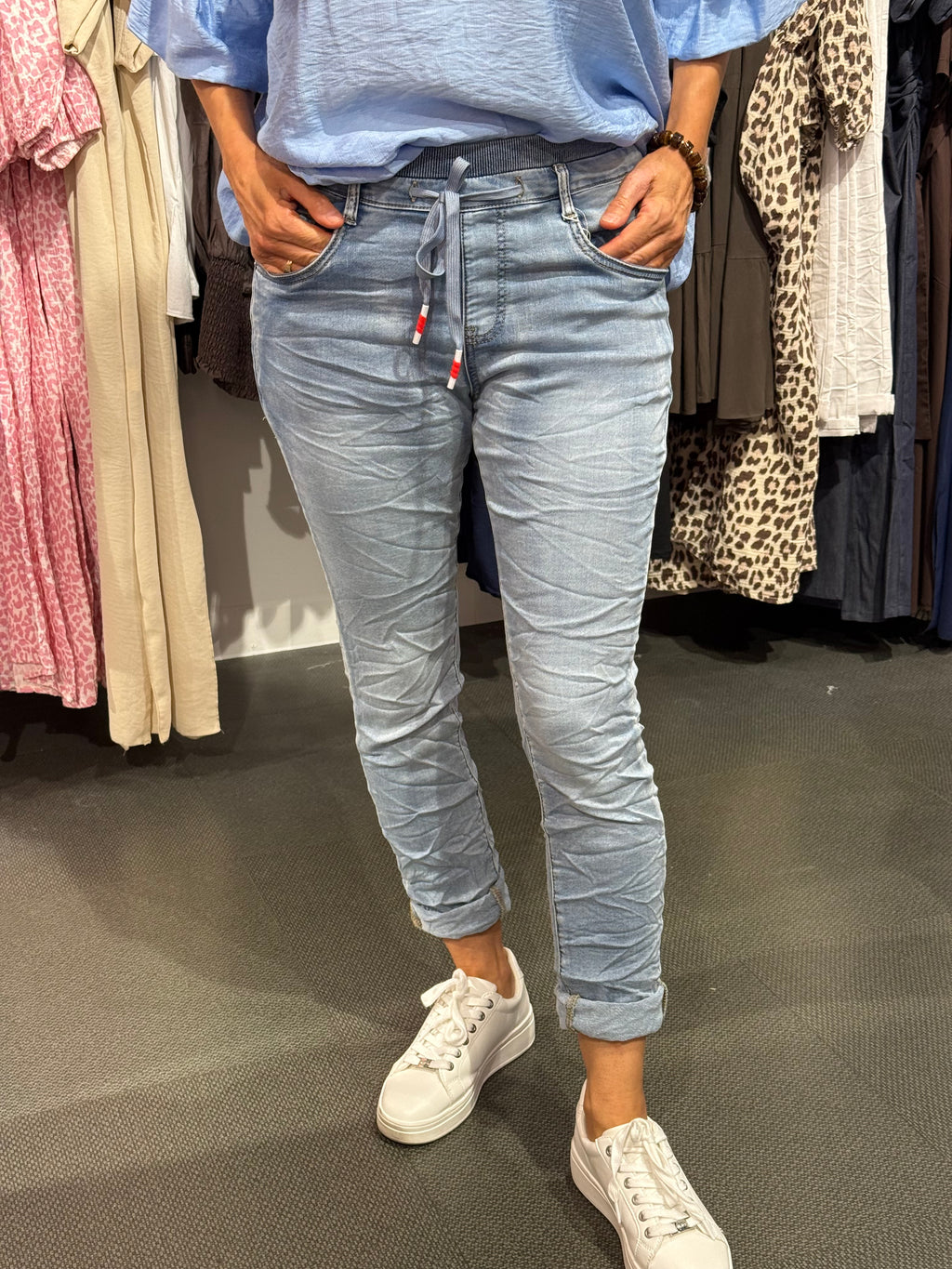Mirakeljeans med knyt