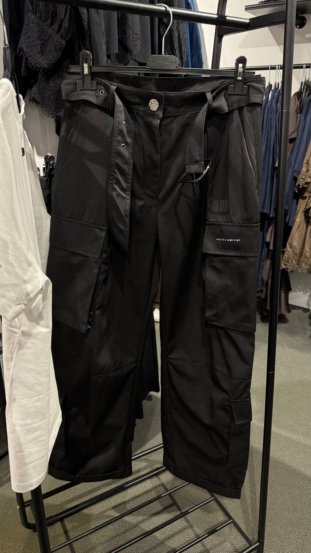 HL Rabi cargo pant - black