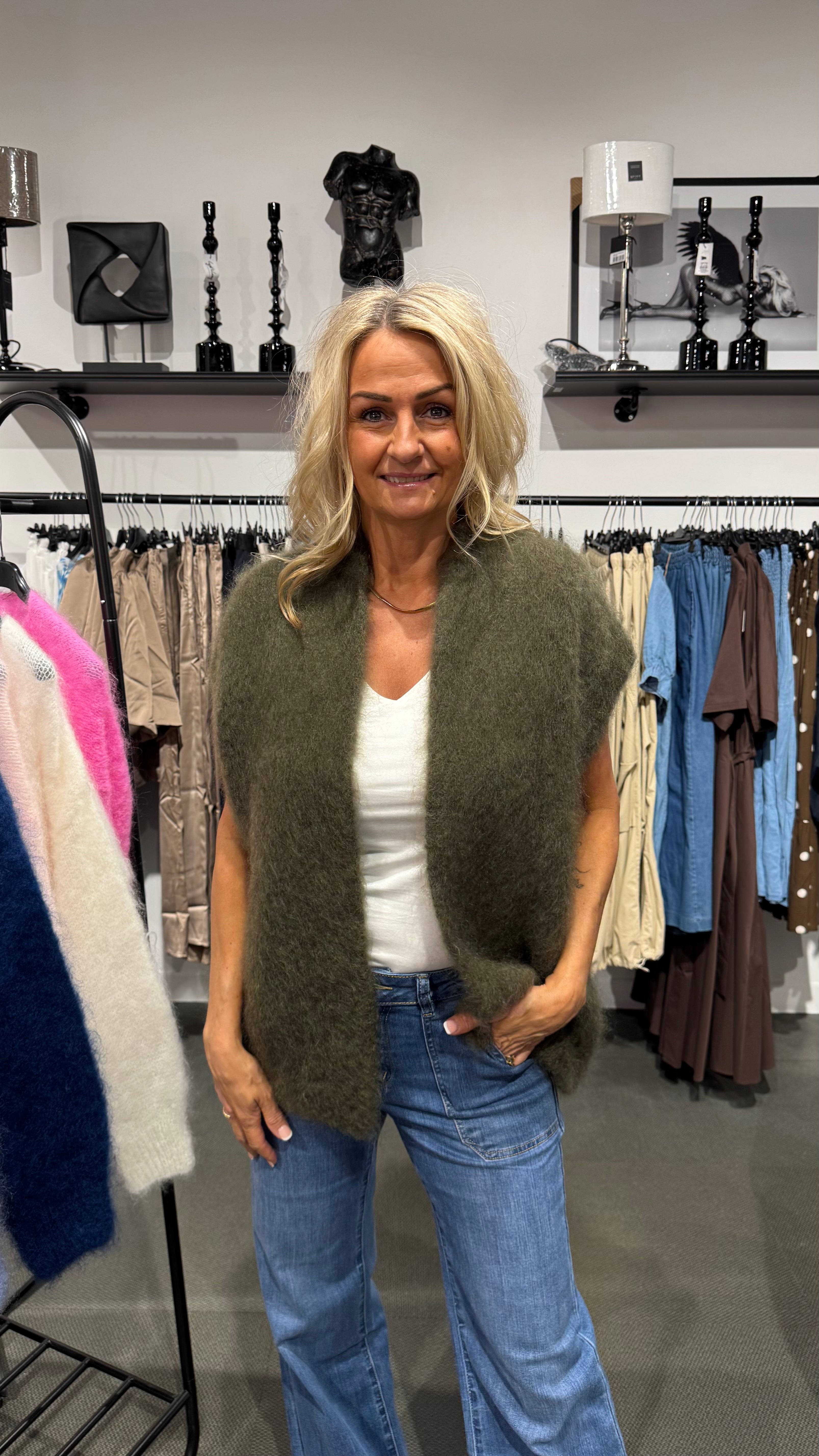 MOHAIR VEST - FOREST GREEN