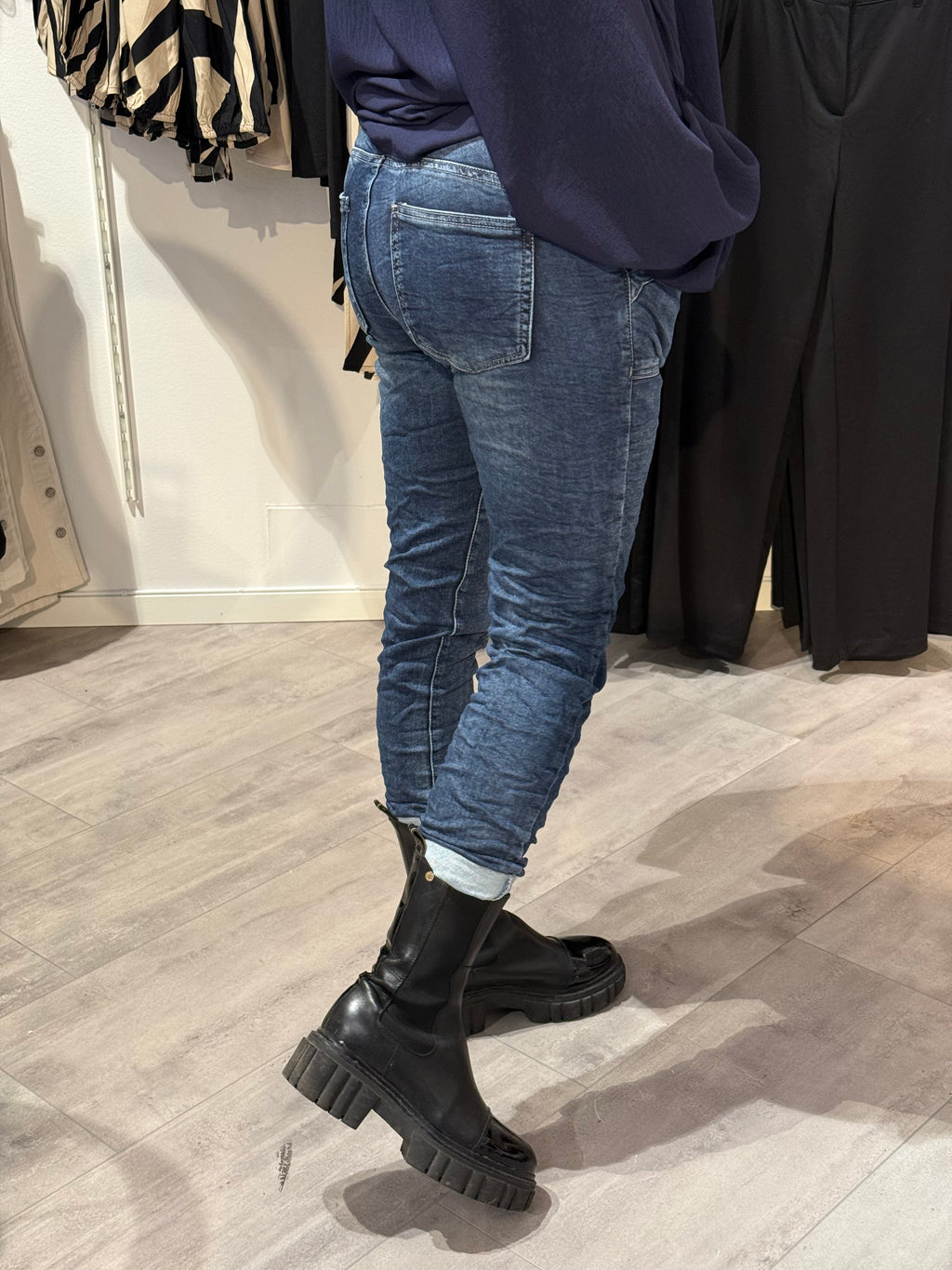 Magisk jeans byxa - mörkblå