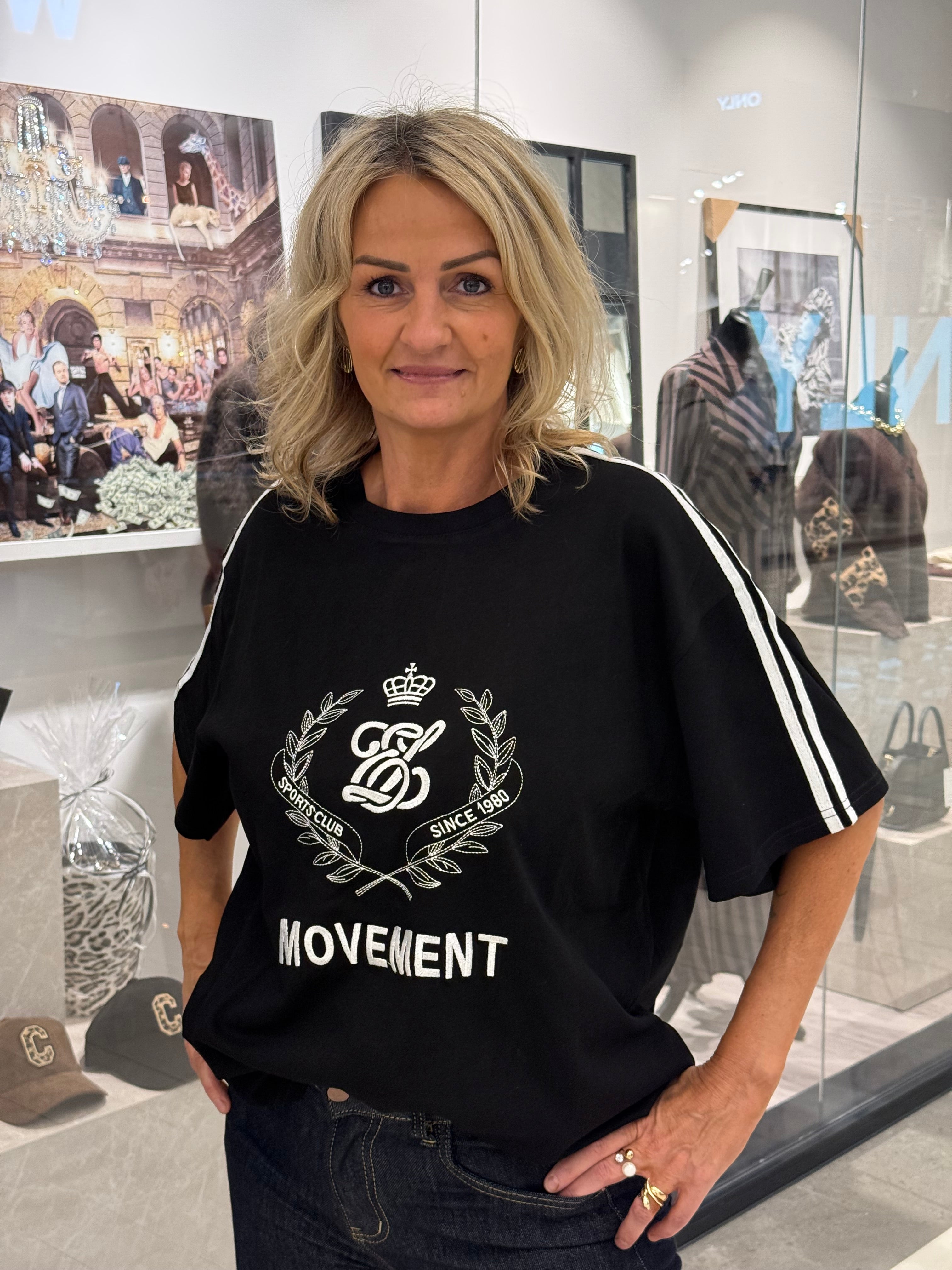 T-shirt MOVEMENT-svart