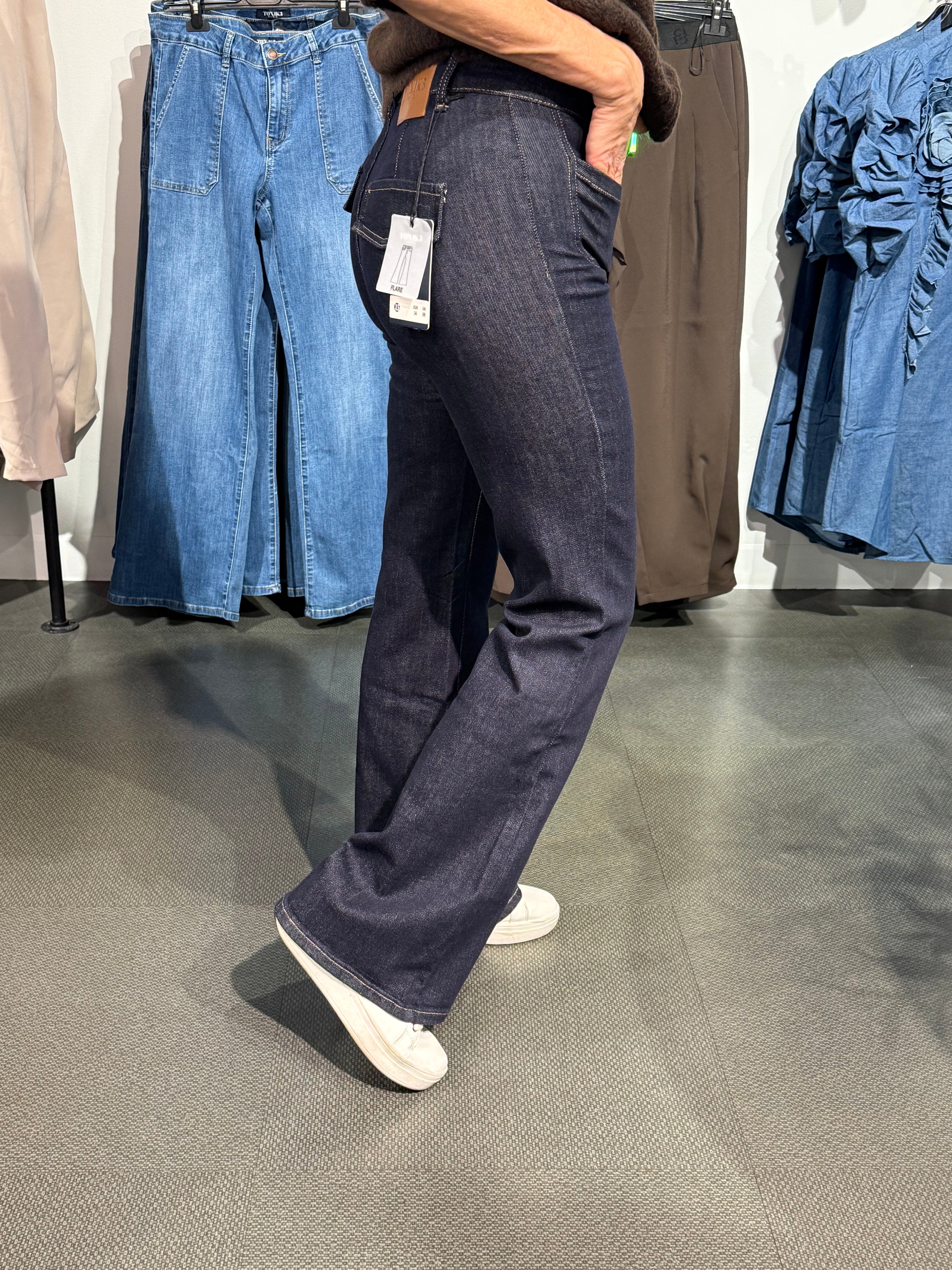 TOXIK FLARE POCKET - DARK WASH