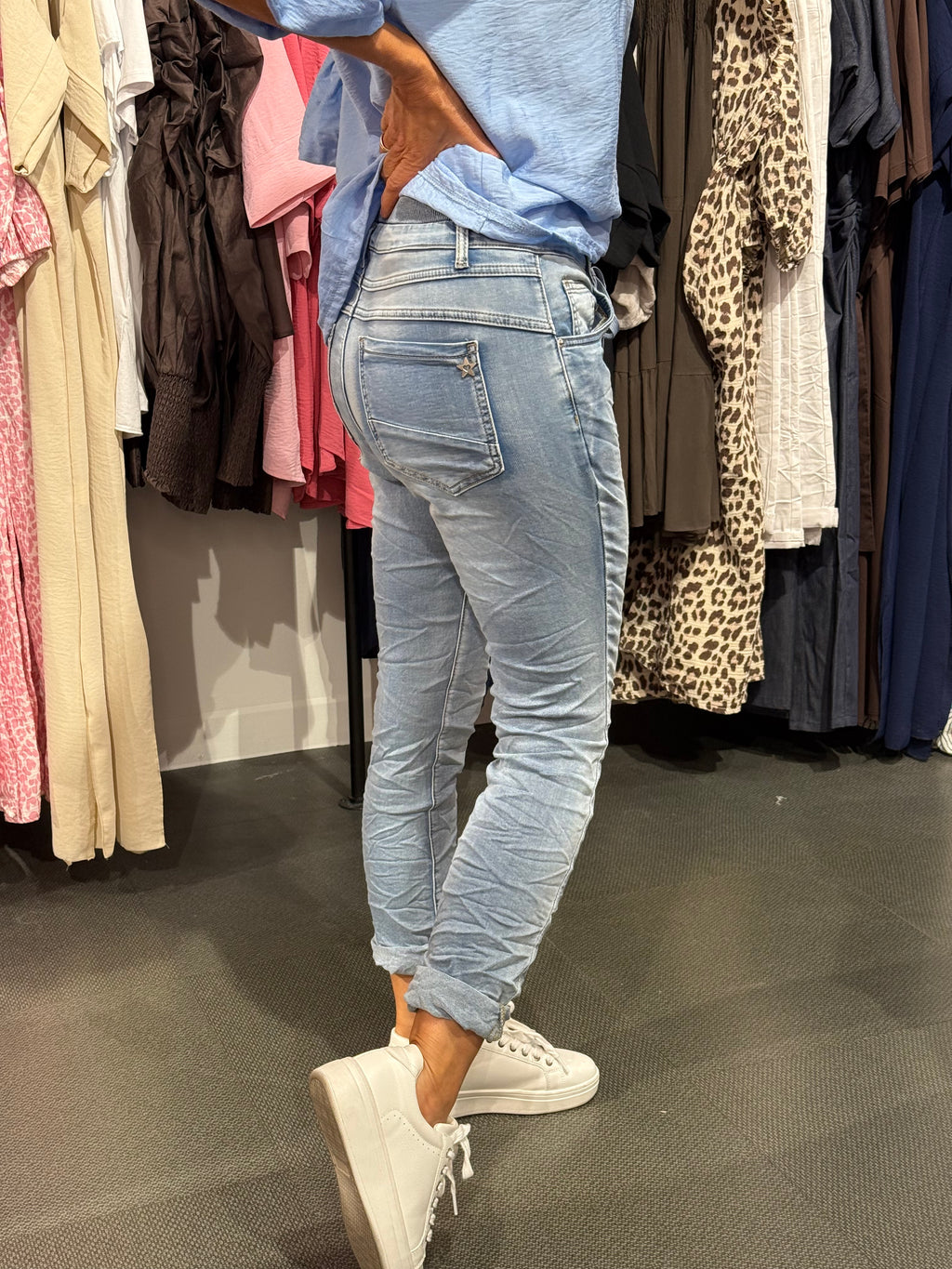 Mirakeljeans med knyt