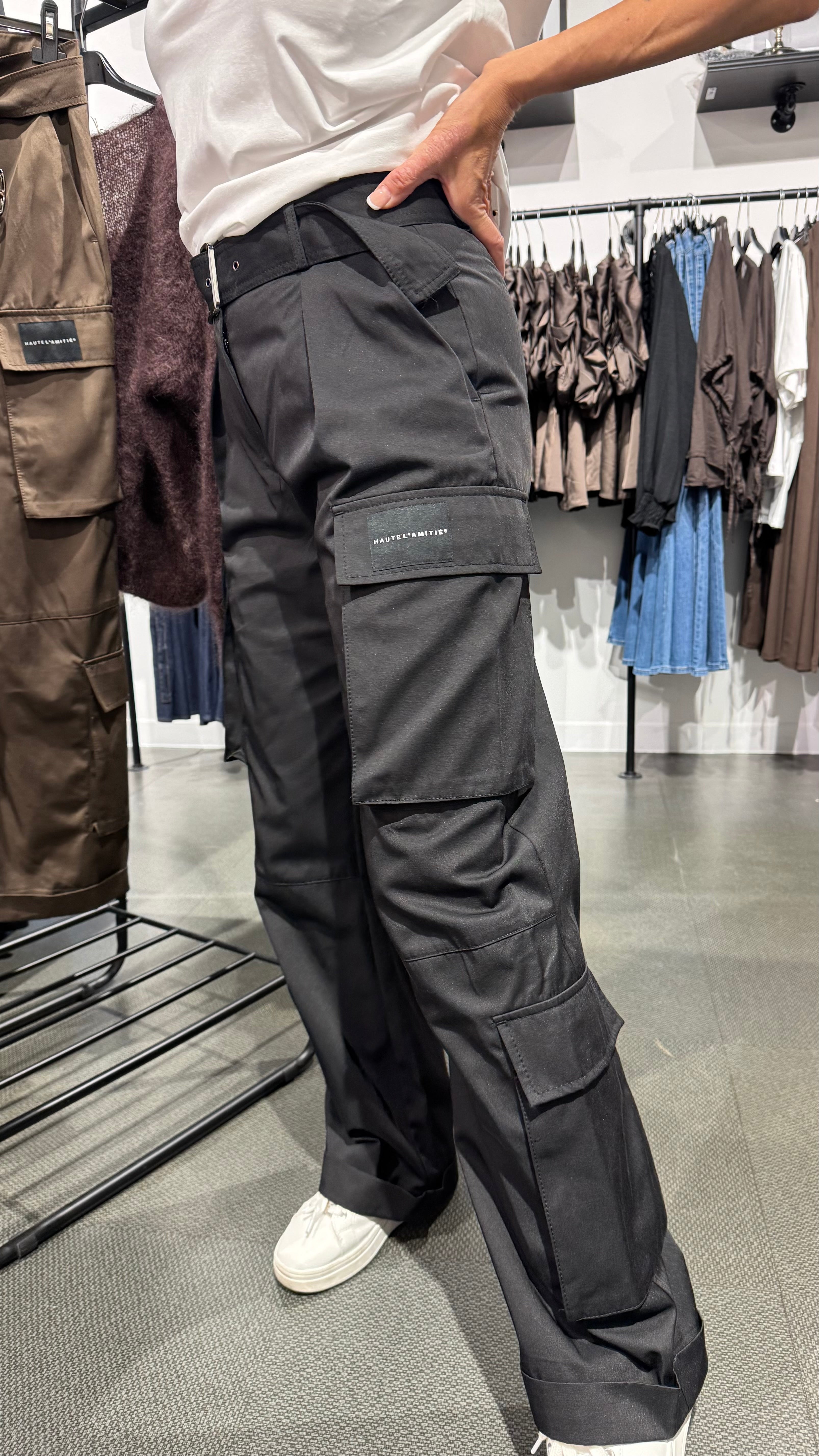 HL Rabi cargo pant - black