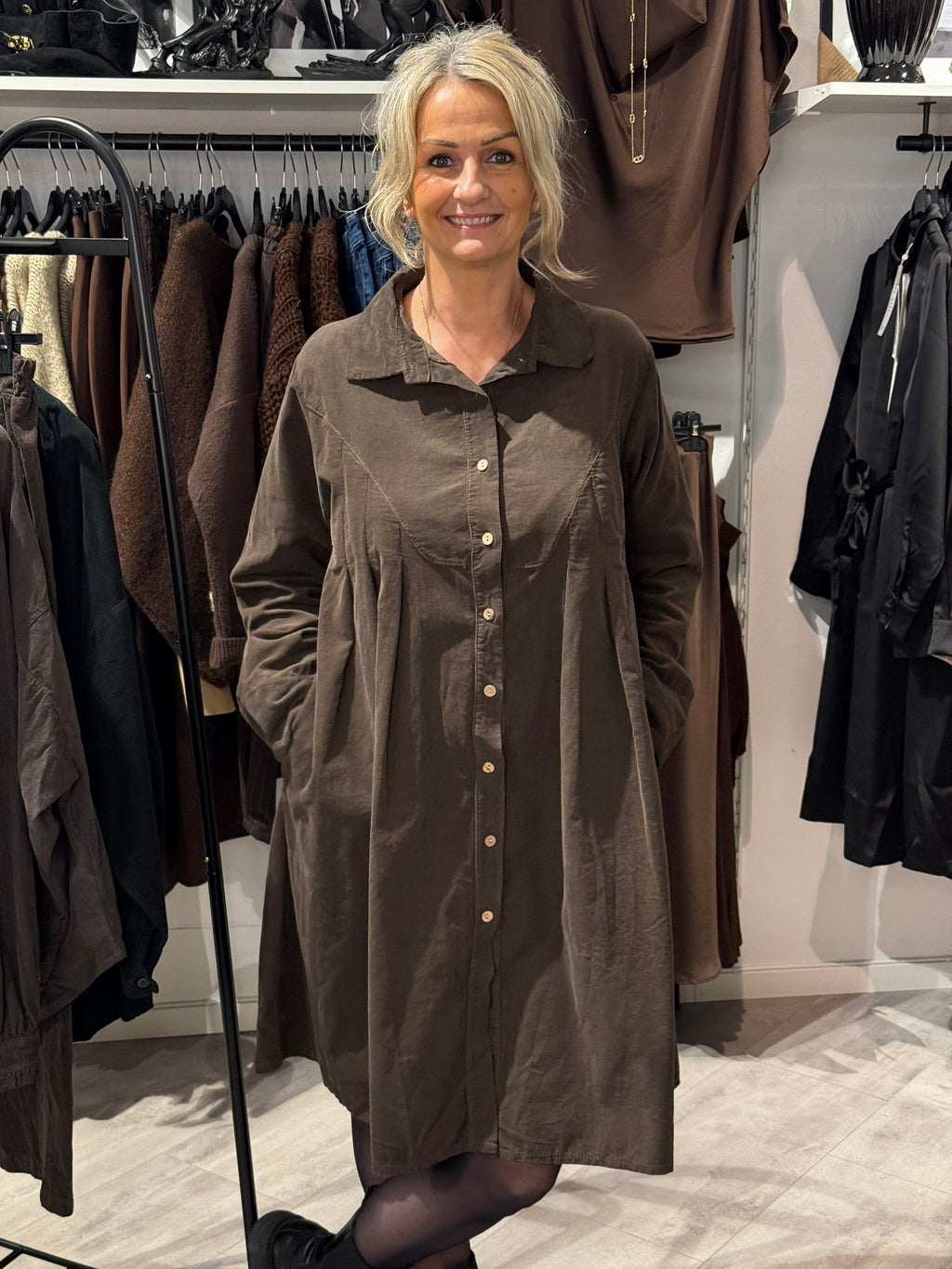 MDCGUNVOR KLÄNNING - BRUN