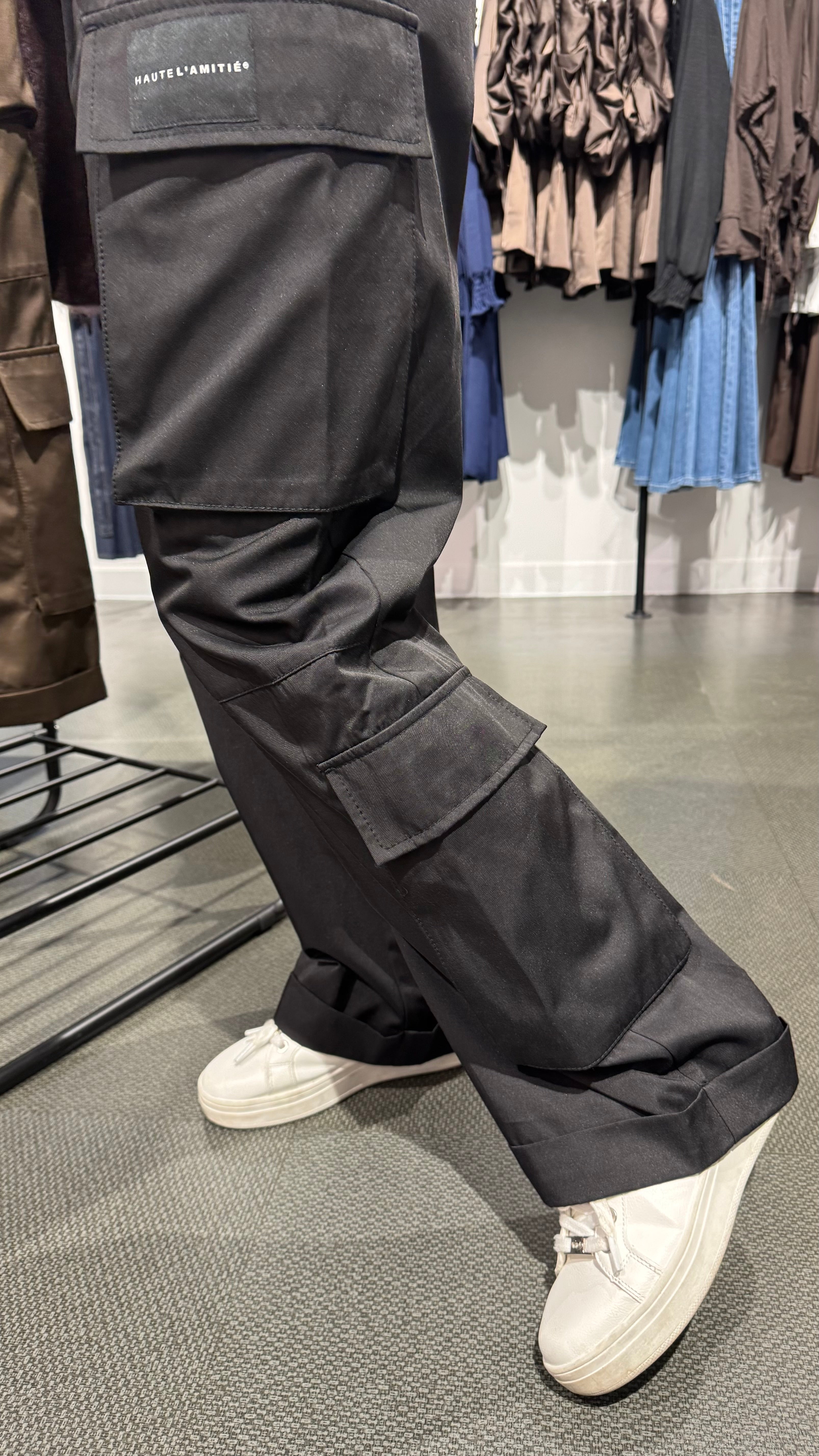 HL Rabi cargo pant - black