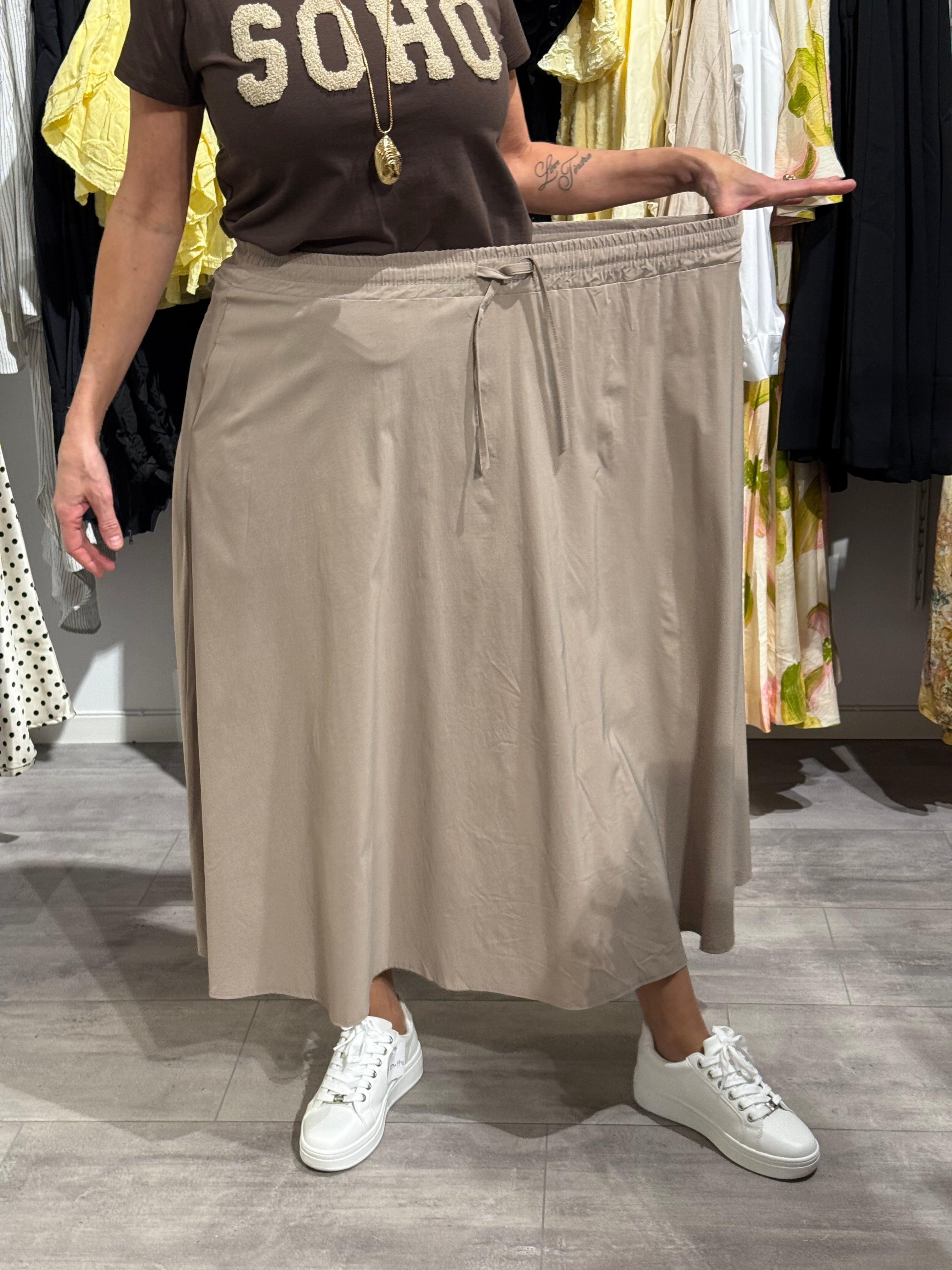 MdcPomeline skirt- beige