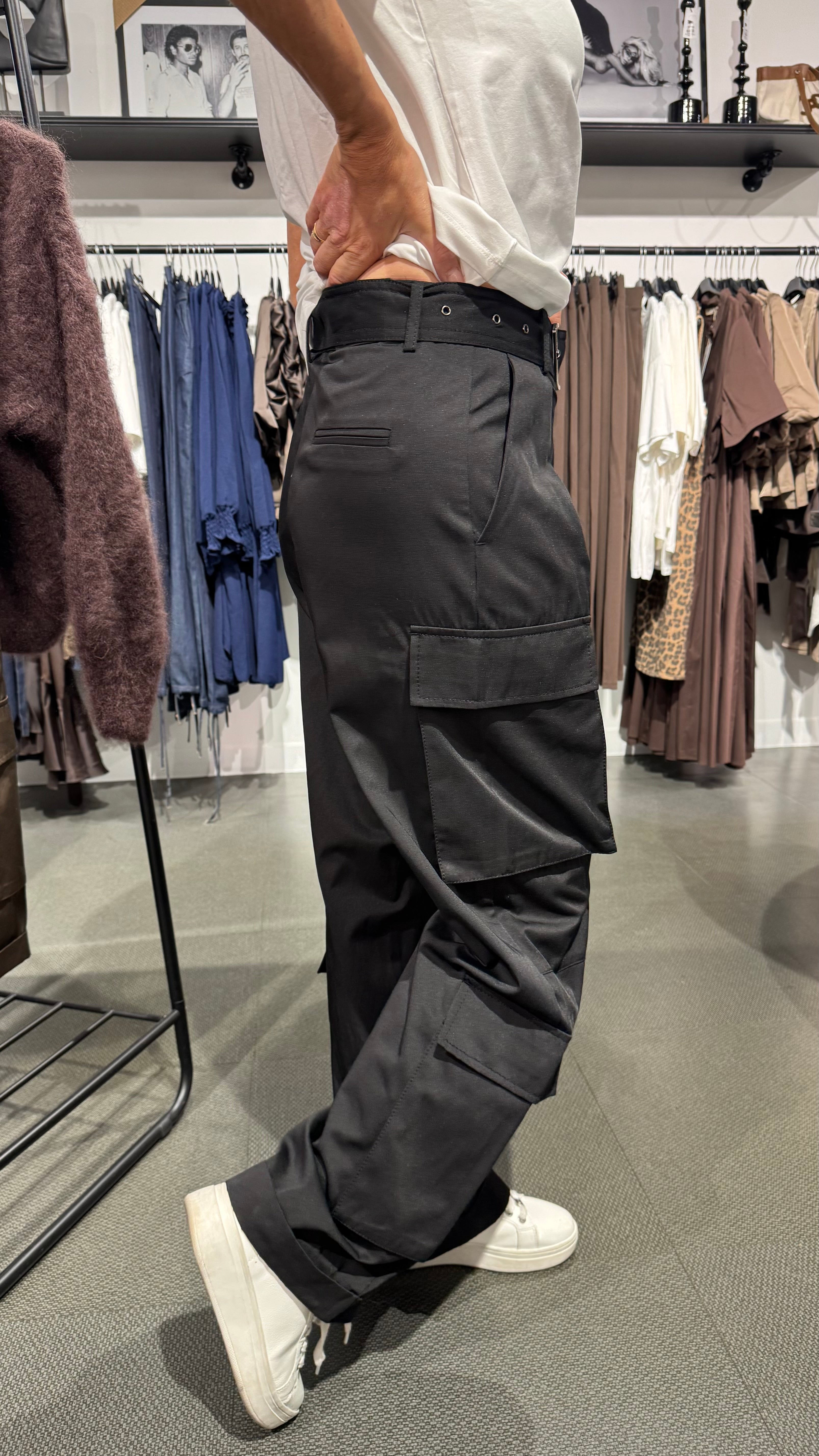 HL Rabi cargo pant - black