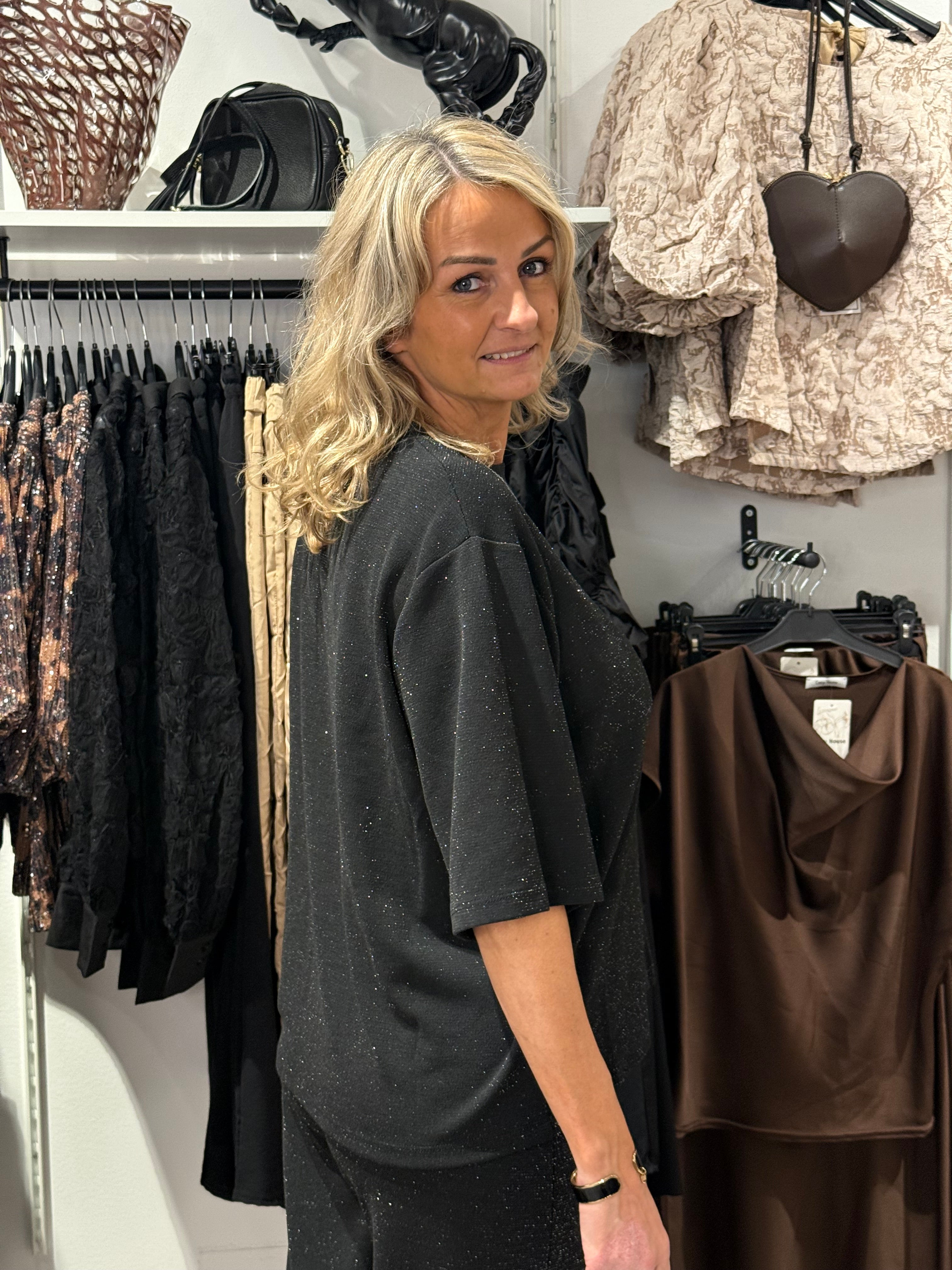 ANDINE T-SHIRT SVART