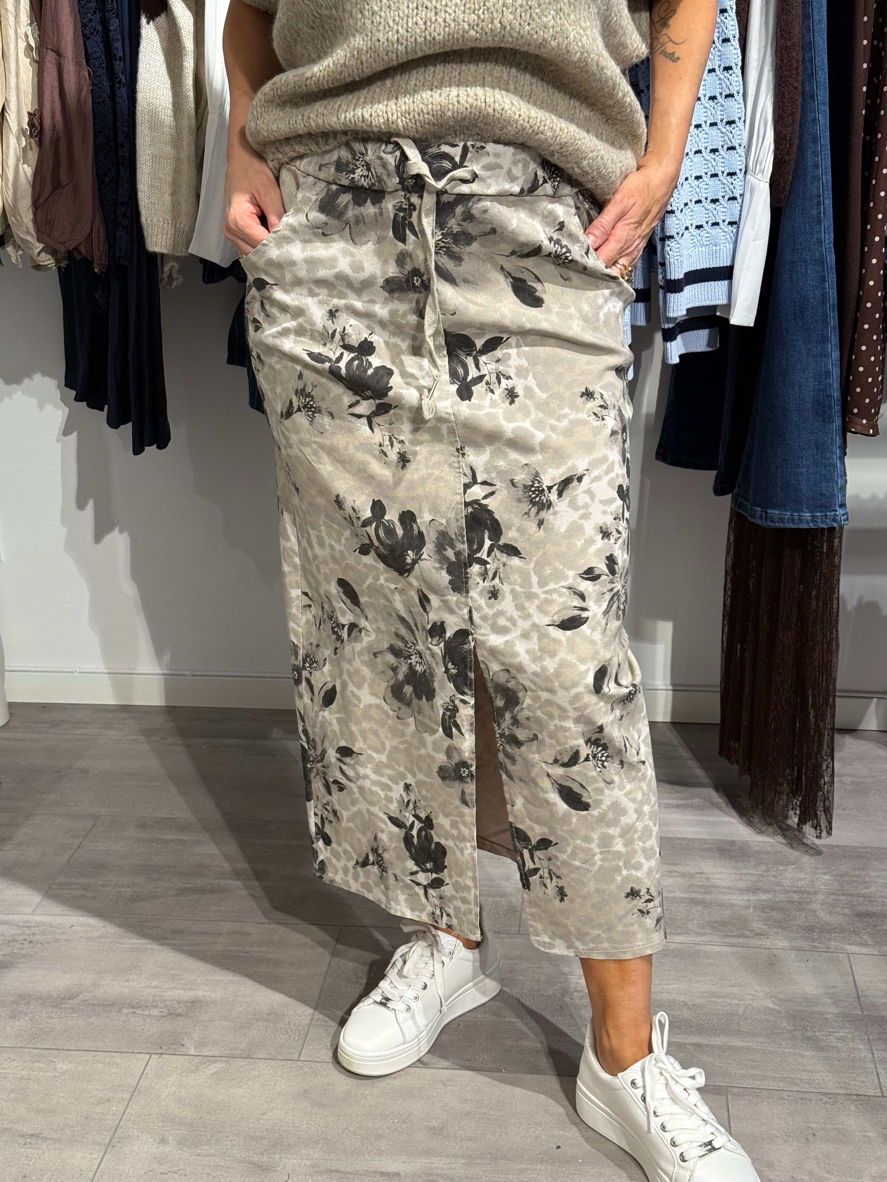 Mirakelkjol - beige/svart mönster