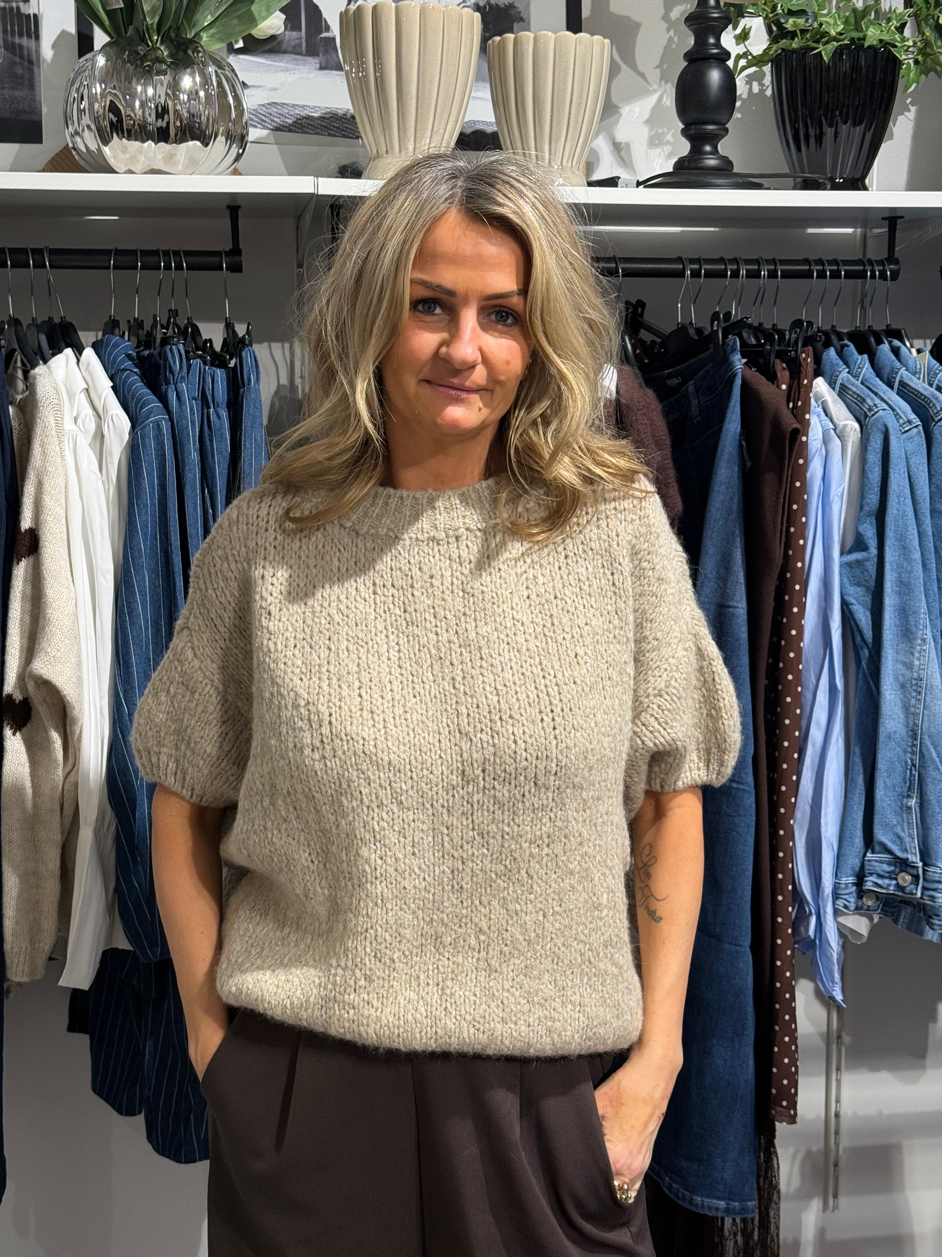 Stickad trekvartsärm  - beige