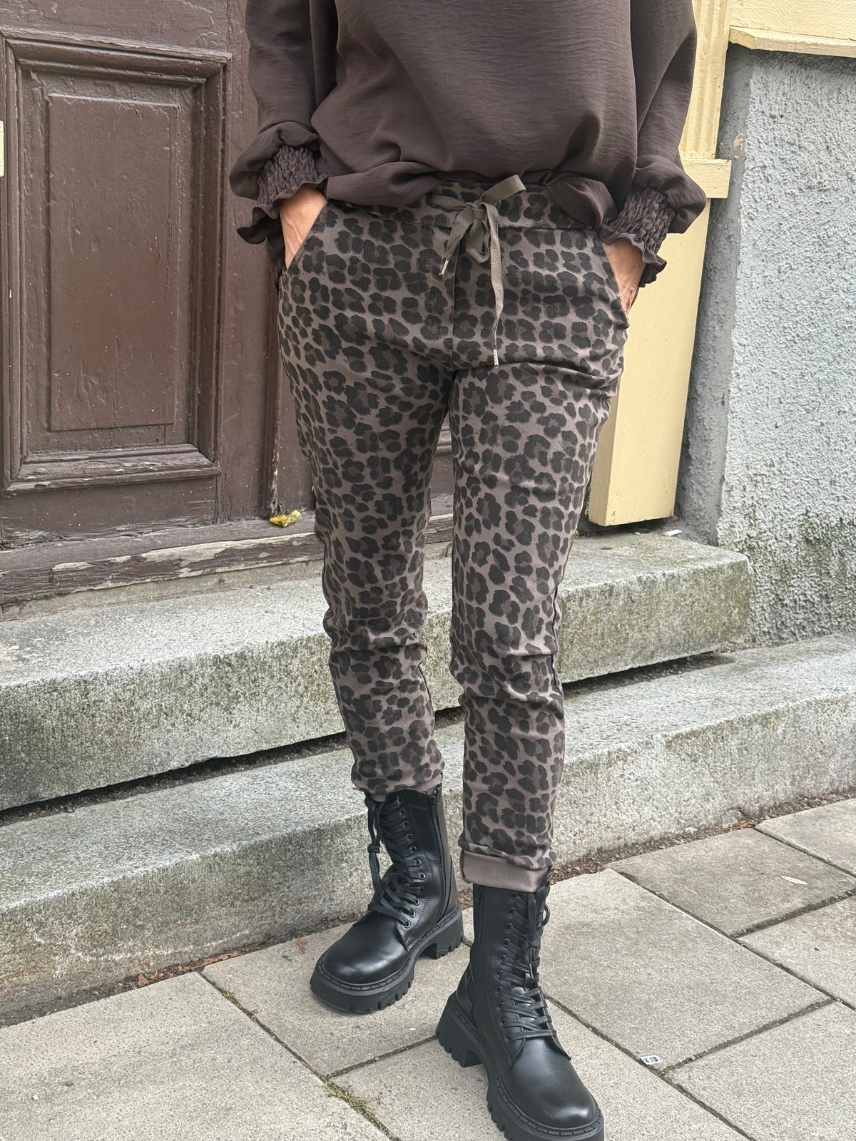 Mirakelbyxa Leo ljus