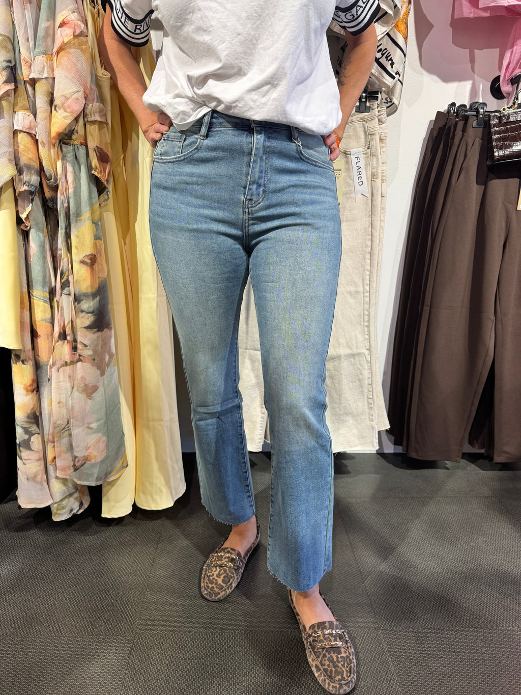 Flared jeans - dirty blue wash