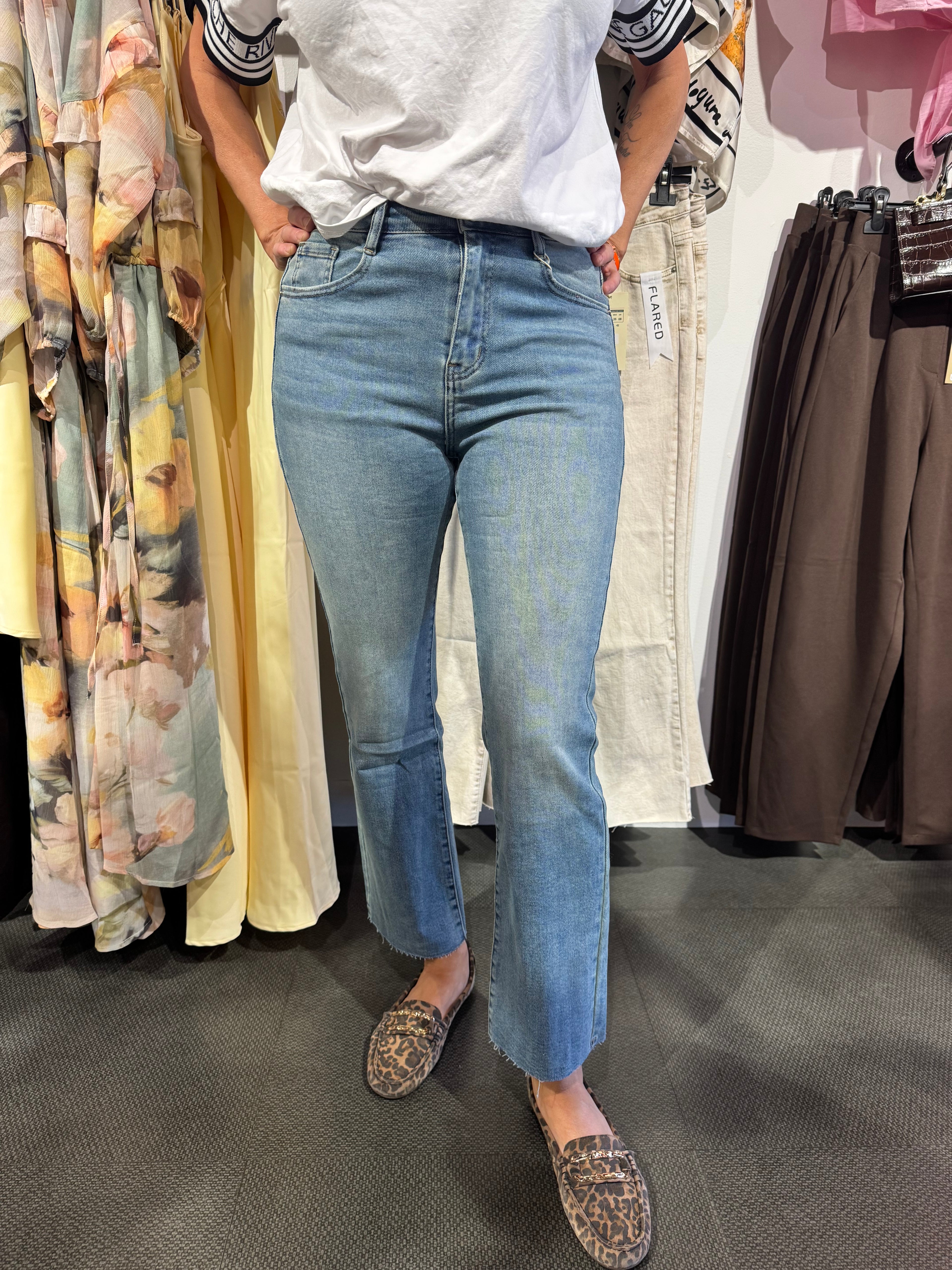 Flared jeans - dirty blue wash