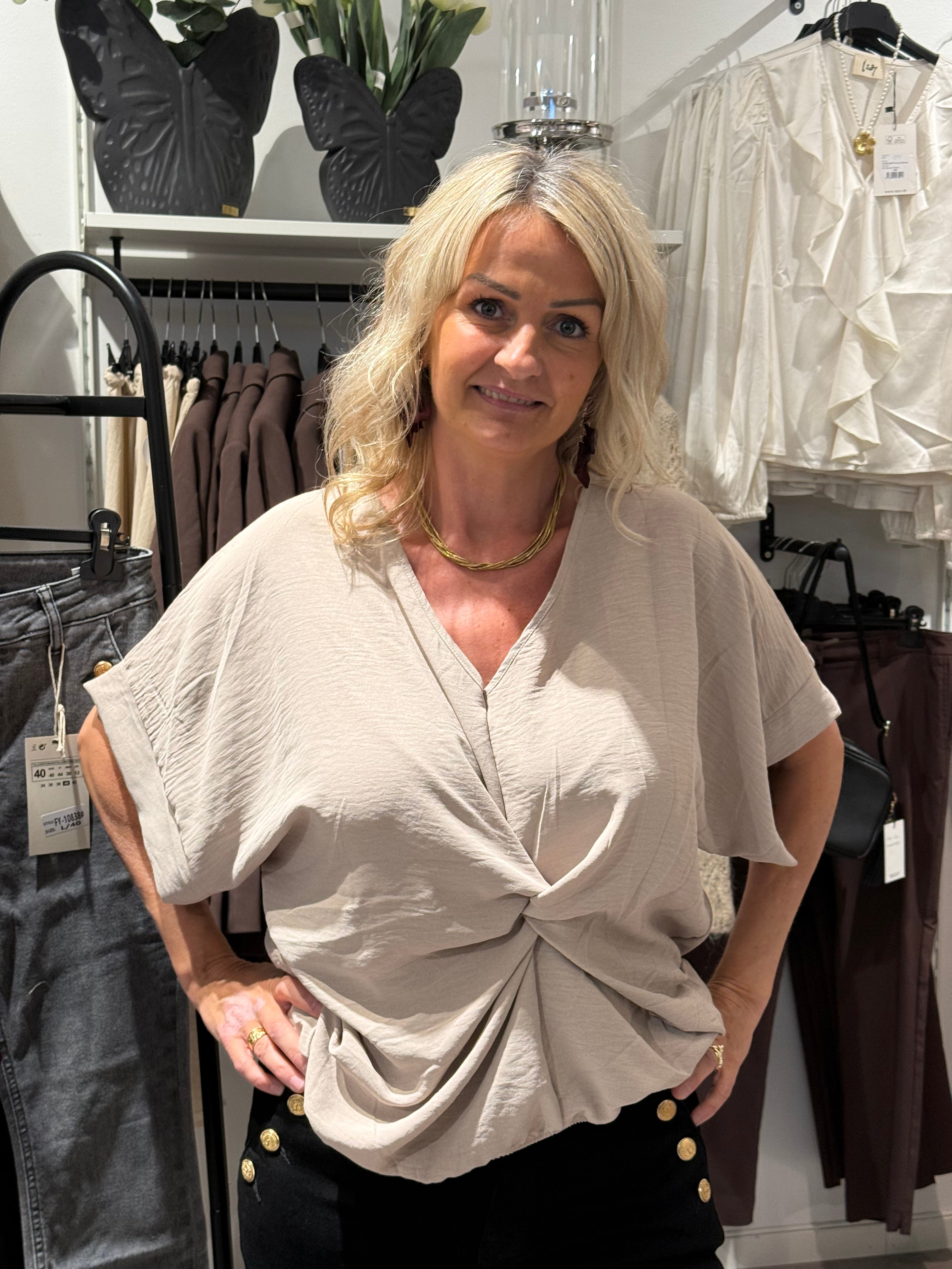 Topp med knytdetalj-beige