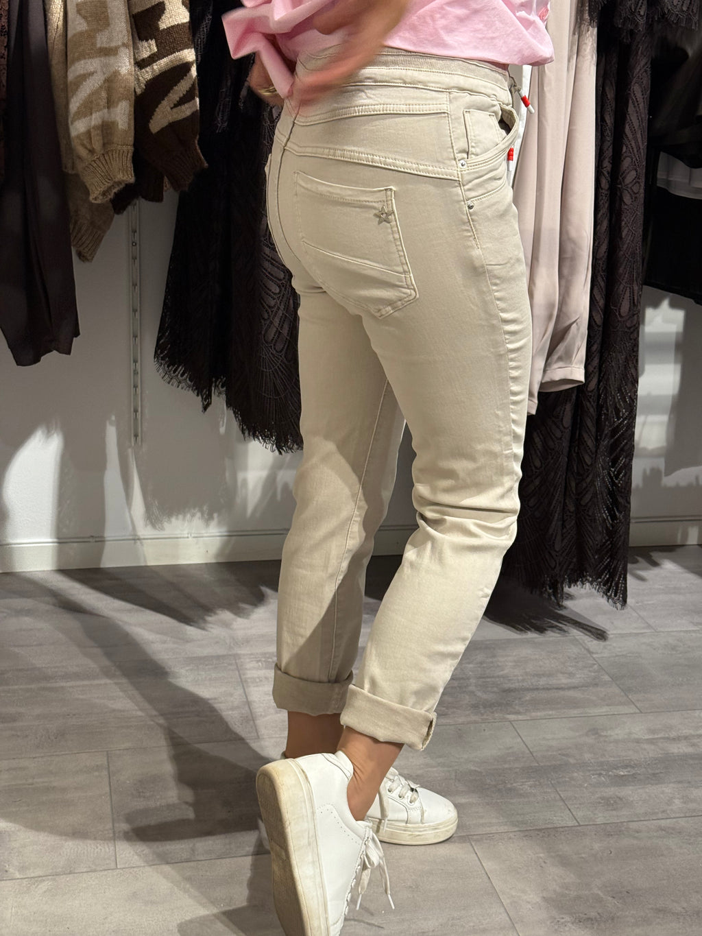 Mirakeljeans med knyt - beige