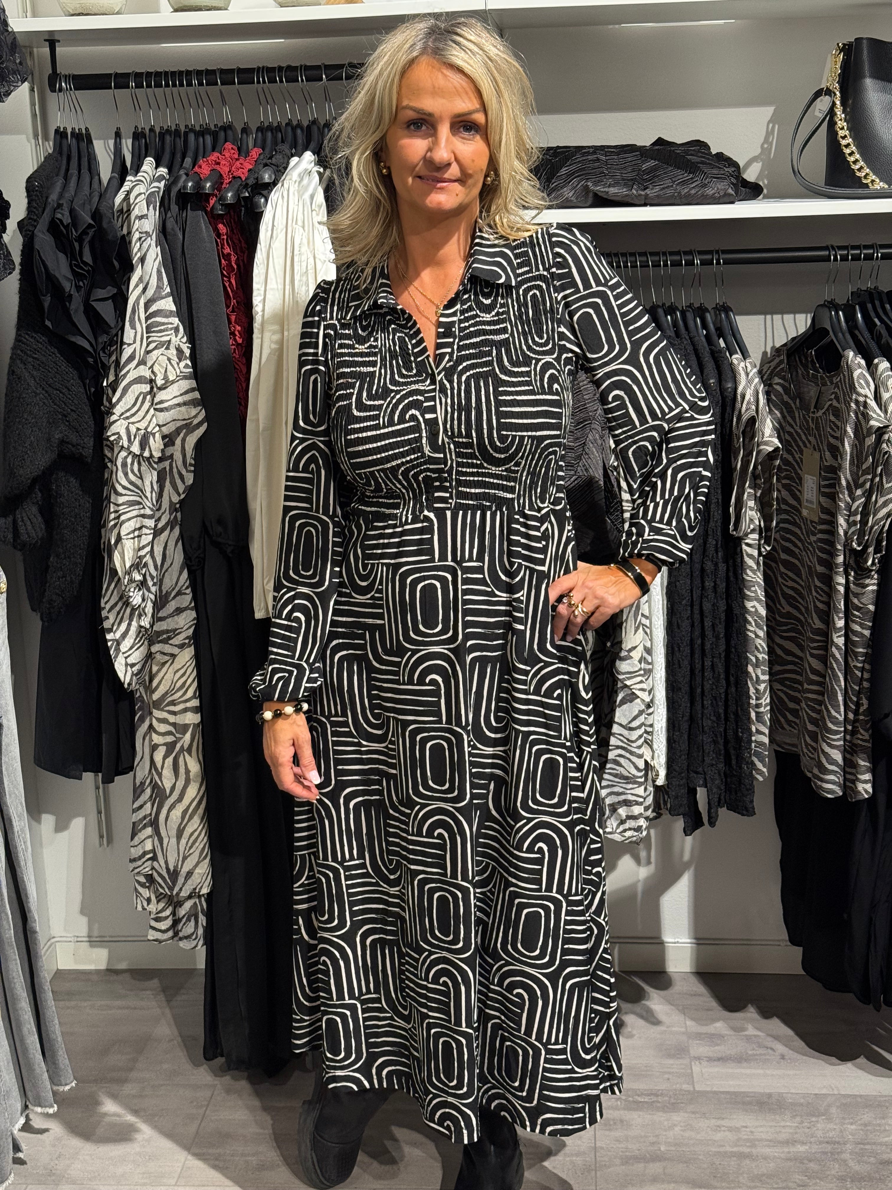 Minna dress, super stretch