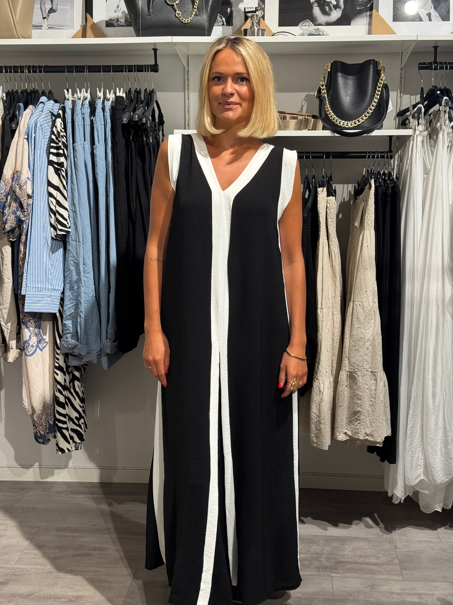 Wilma klänning svart/vit