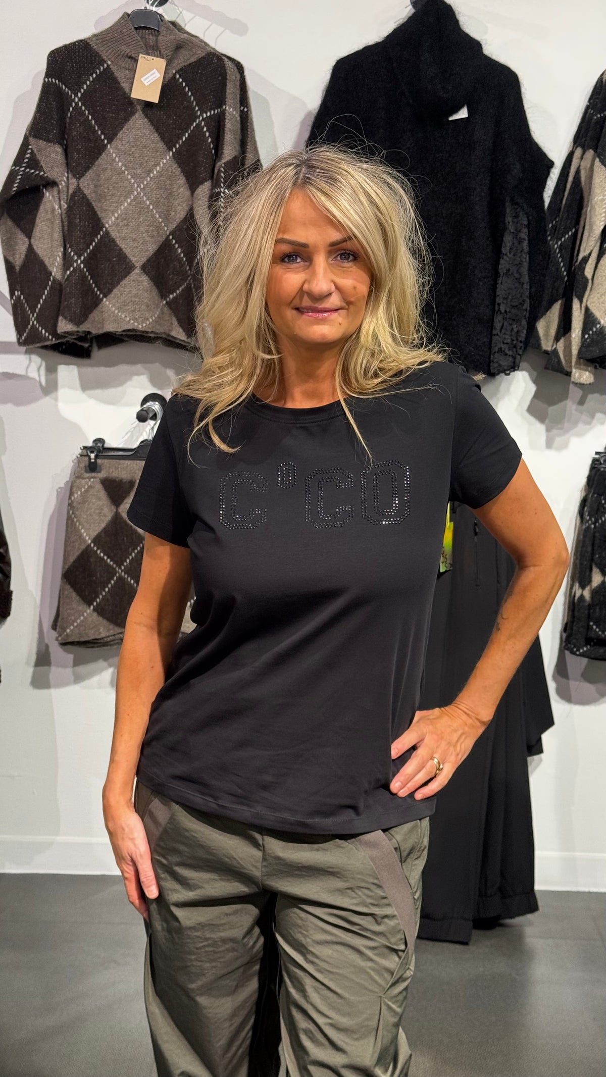 STONECC LOGO TEE - BLACK