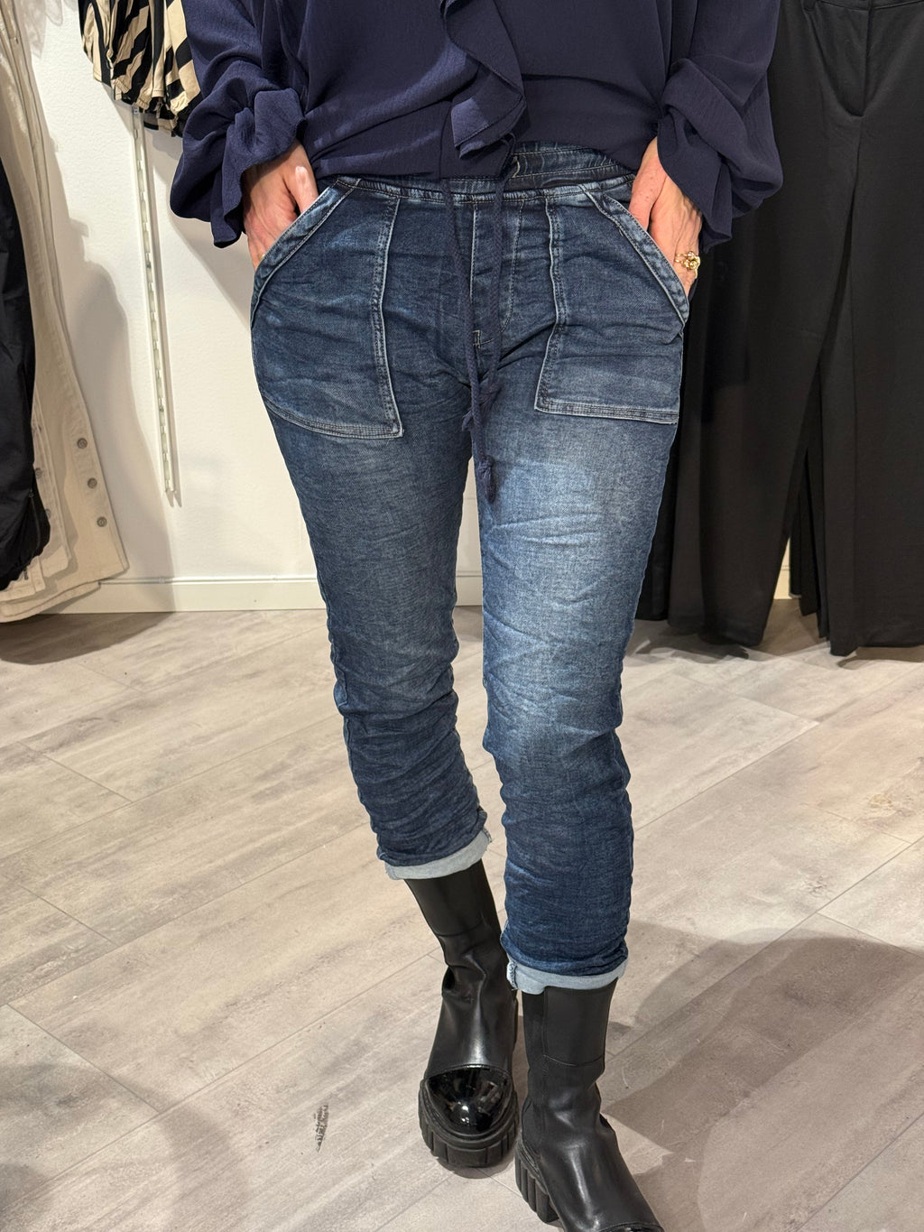 Magisk jeans byxa - mörkblå