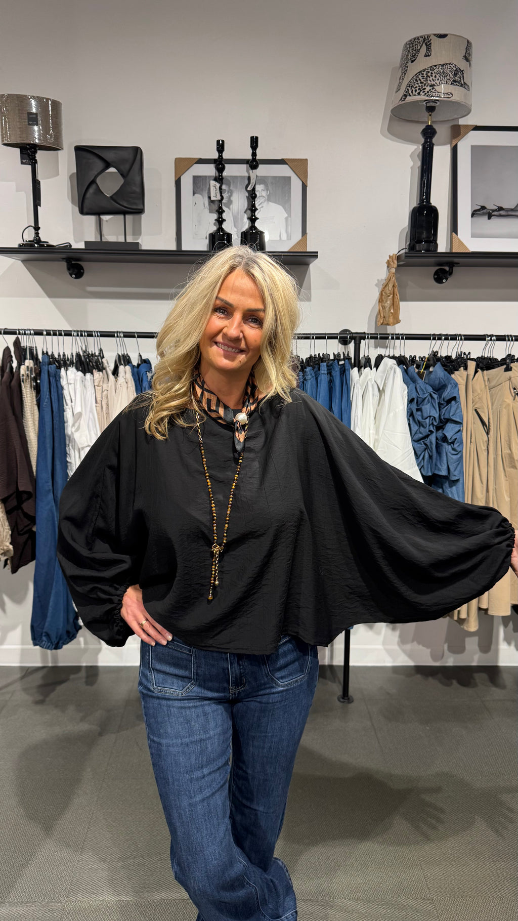 Poncho blus Lisa - svart