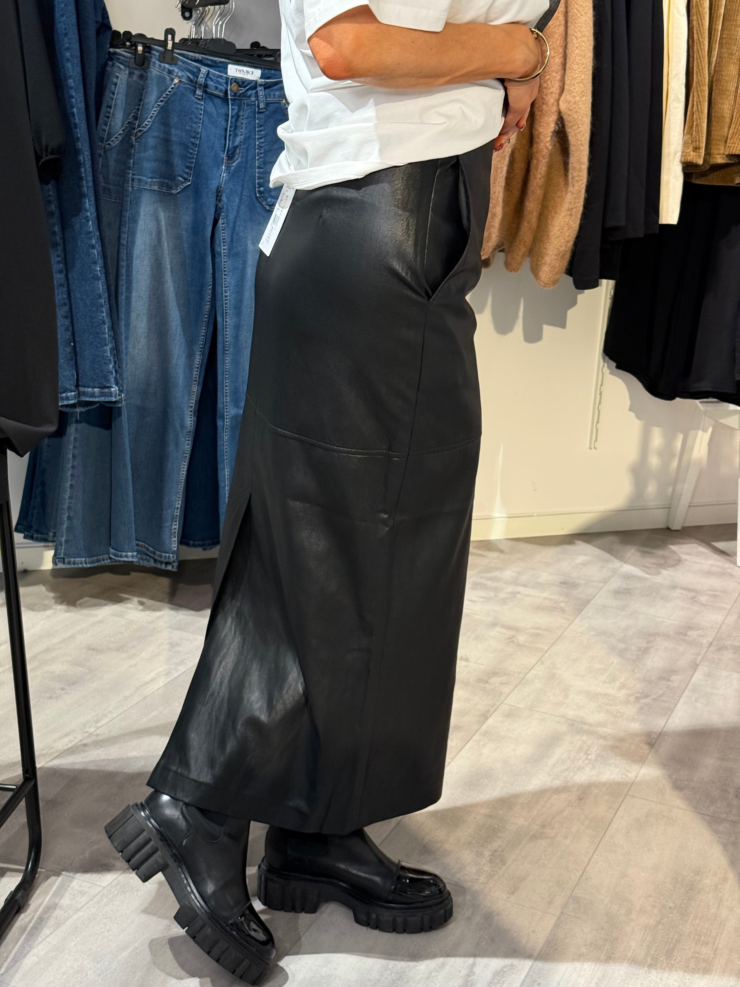 CC Gitt floor skirt - black