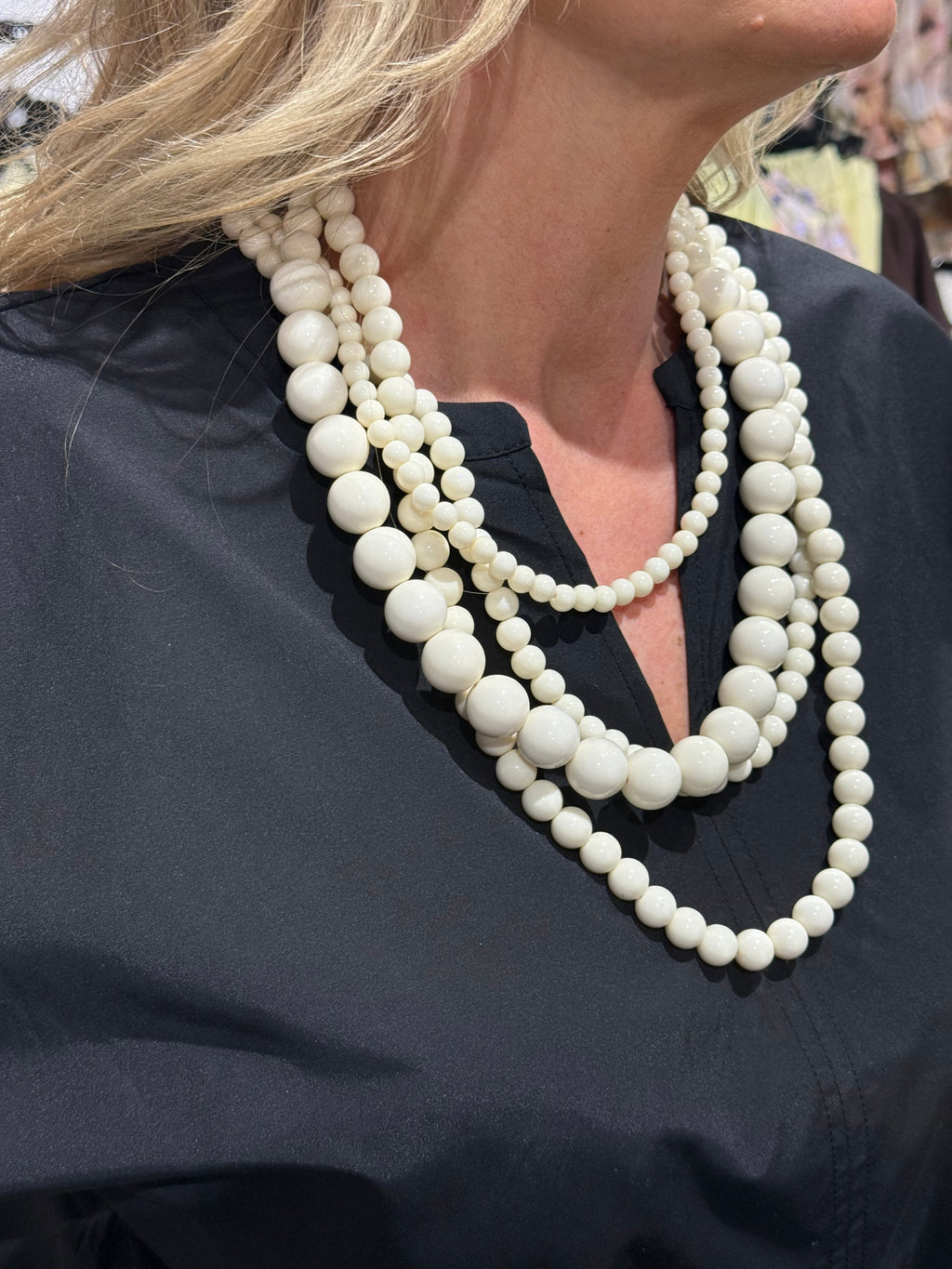 Big pearl necklace