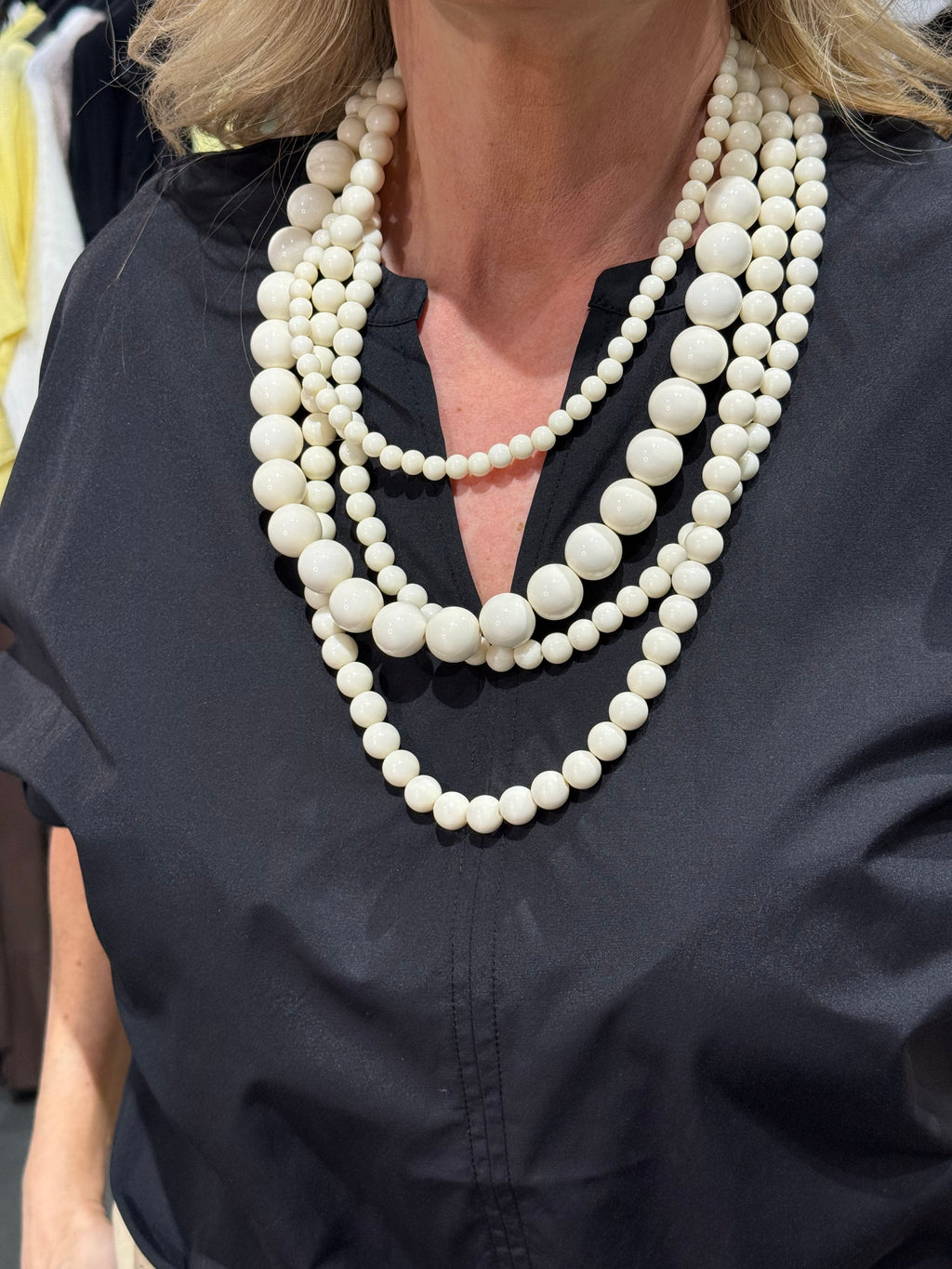 Big pearl necklace