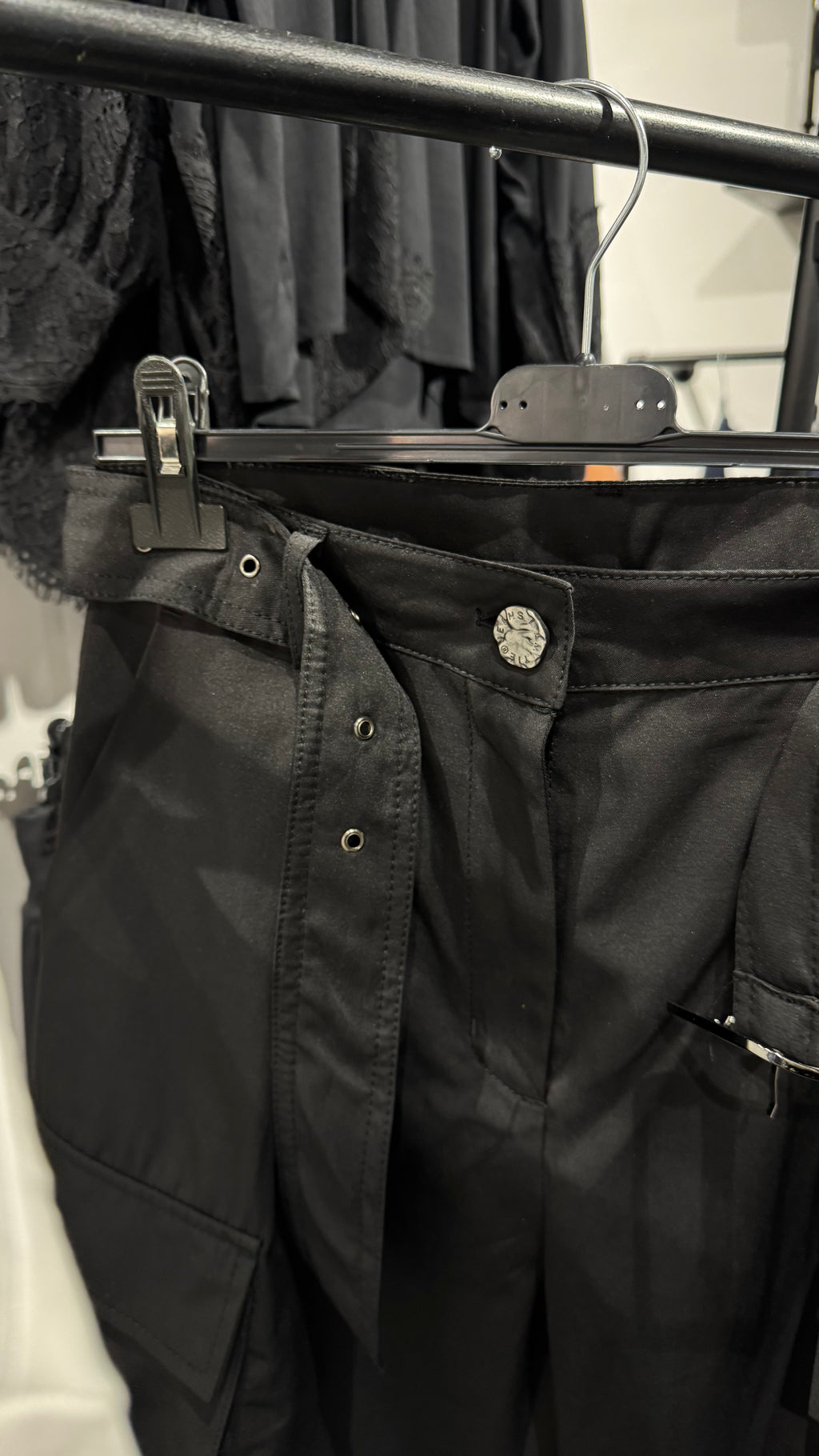 HL Rabi cargo pant - black