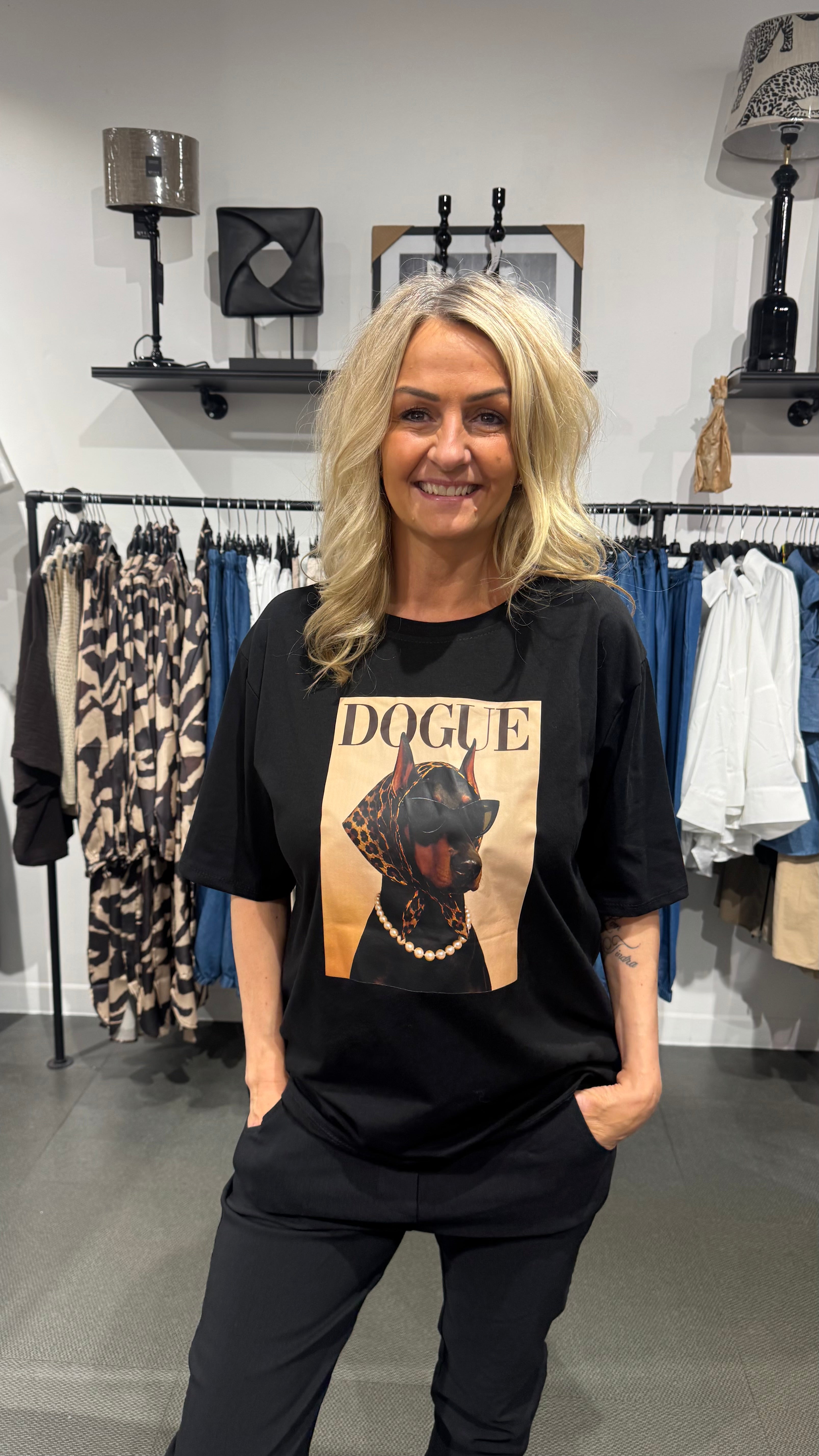 T-shirt douge - black