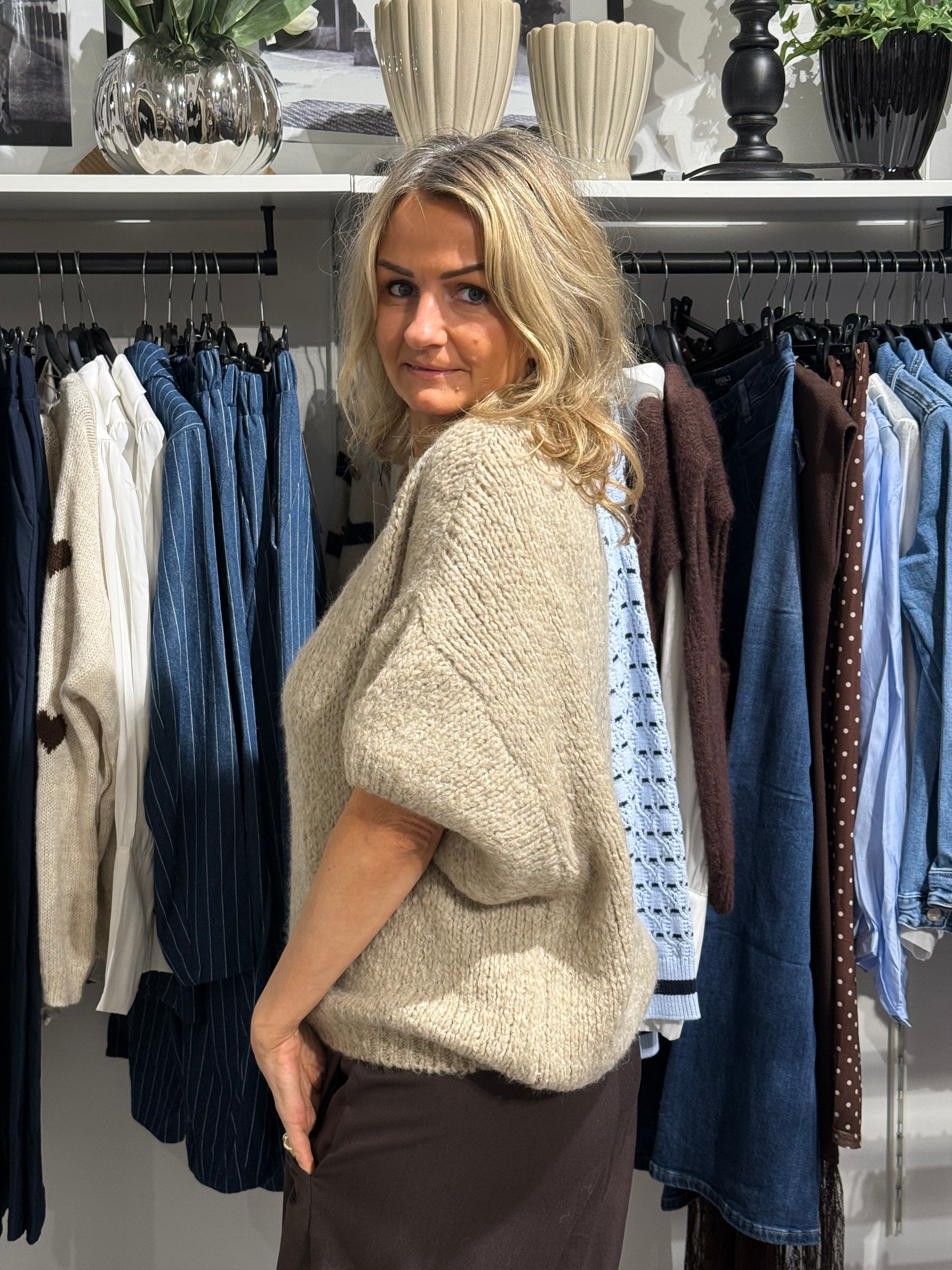 Stickad trekvartsärm  - beige