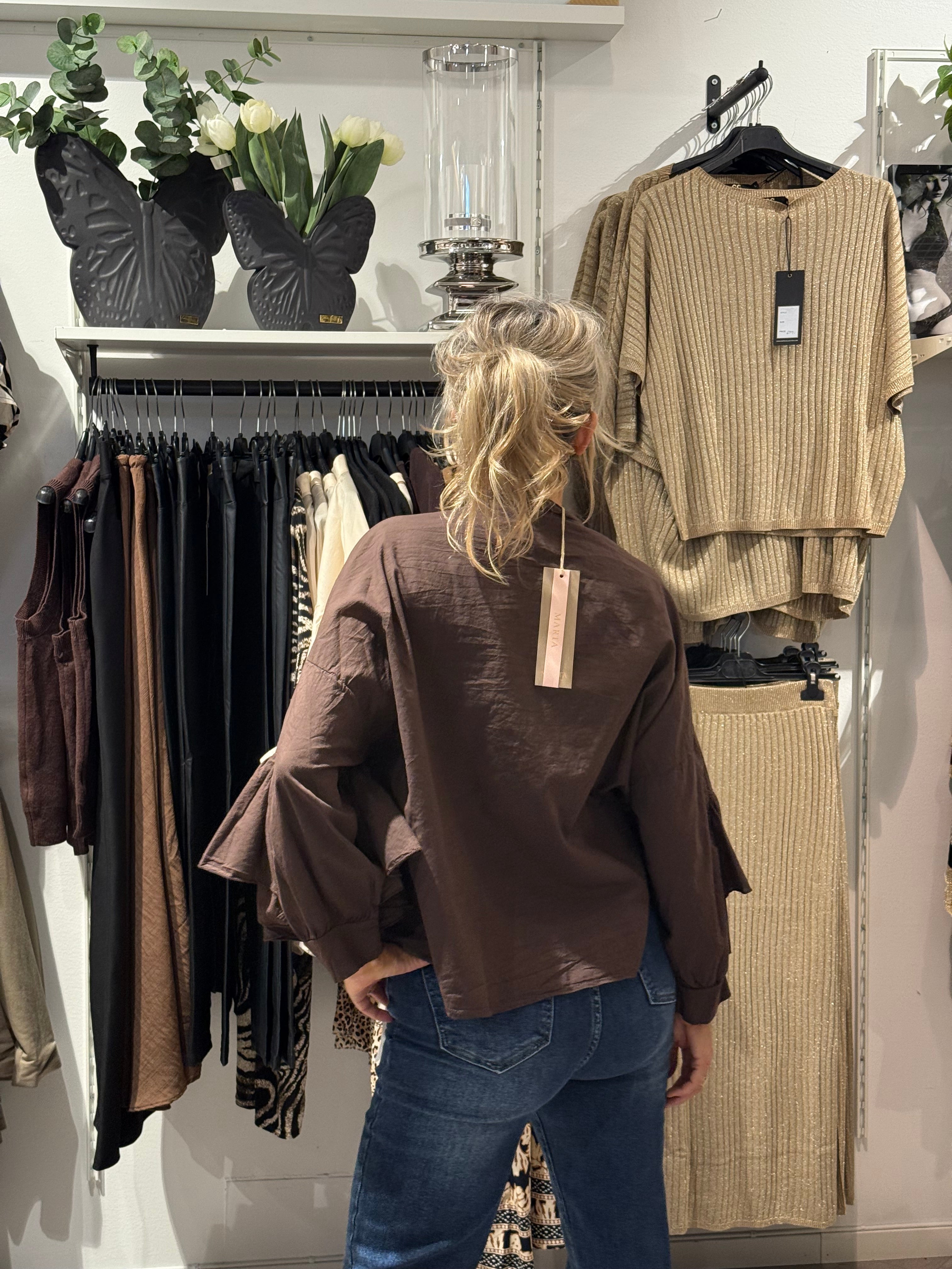 Volang blus brun