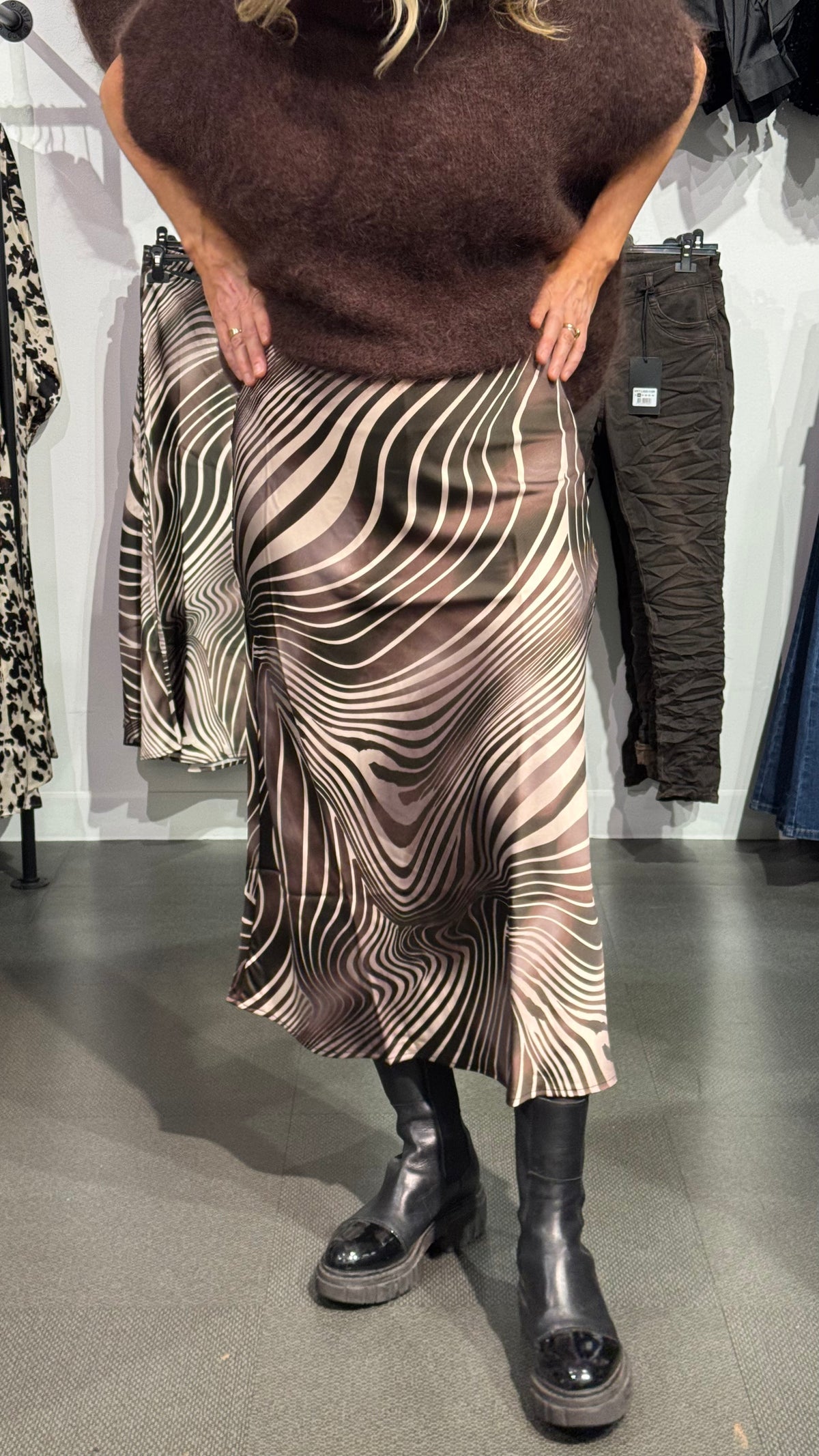 YASPELLA MIDI SKIRT