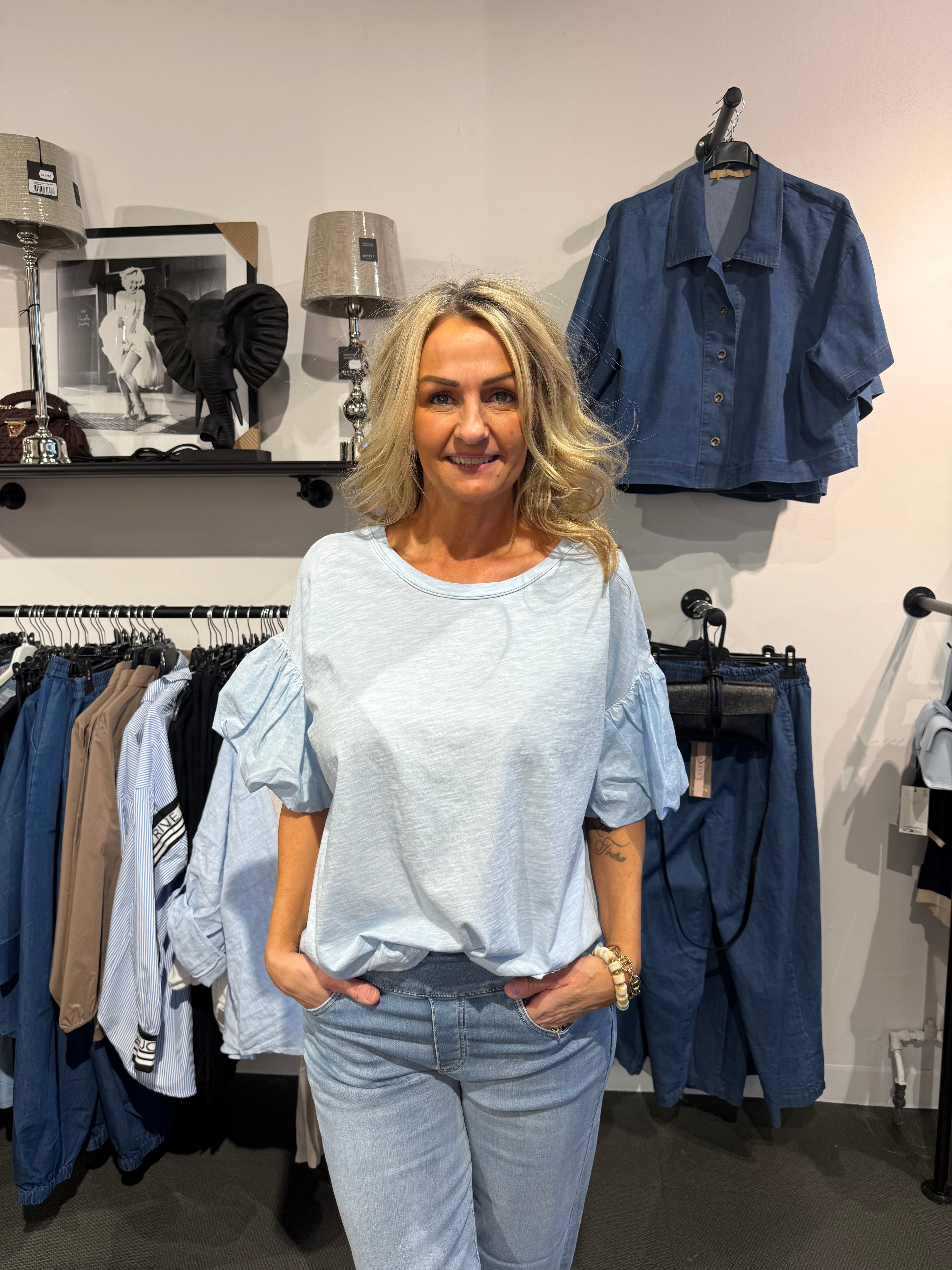 T-shirt med puffärm - blå